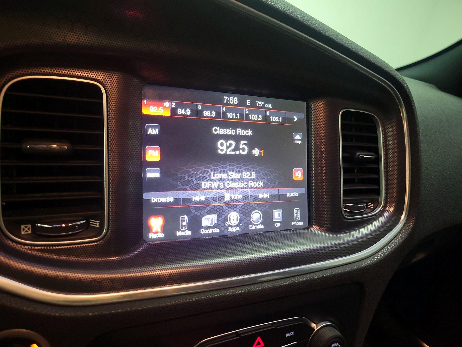 Thumbnail: 2016 Dodge Charger - 15
