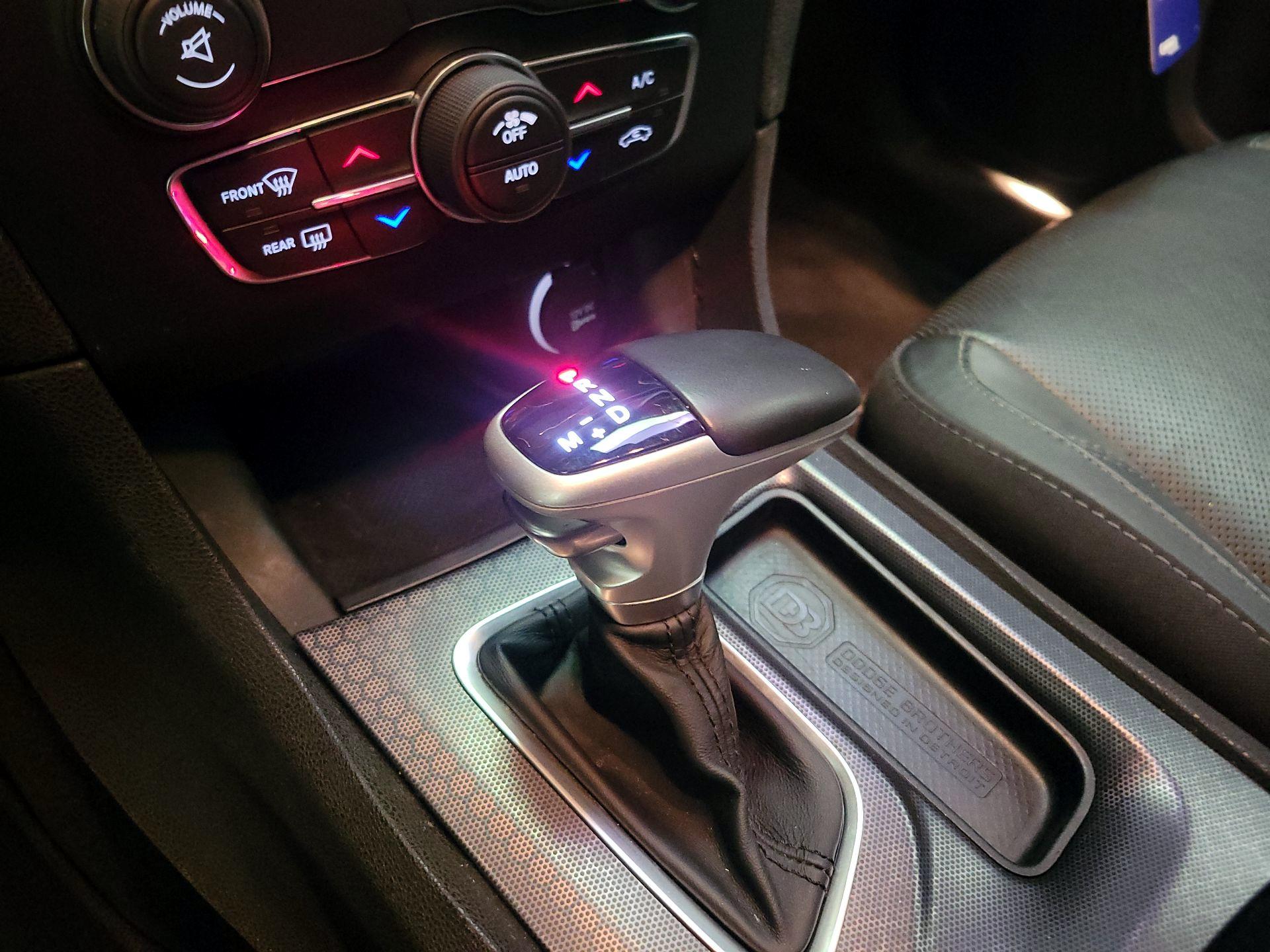 Thumbnail: 2016 Dodge Charger - 17