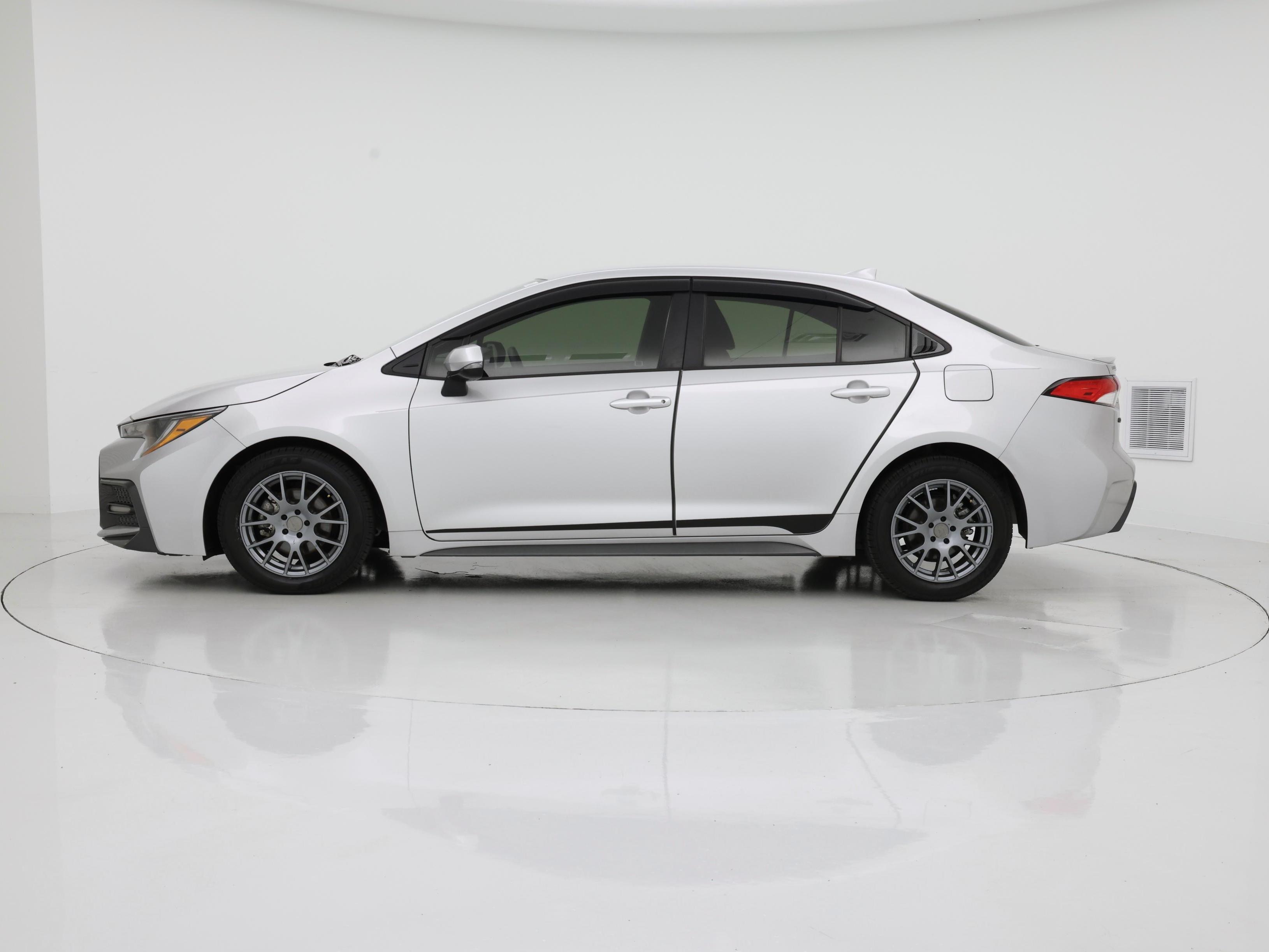 Thumbnail: 2022 Toyota Corolla - 3