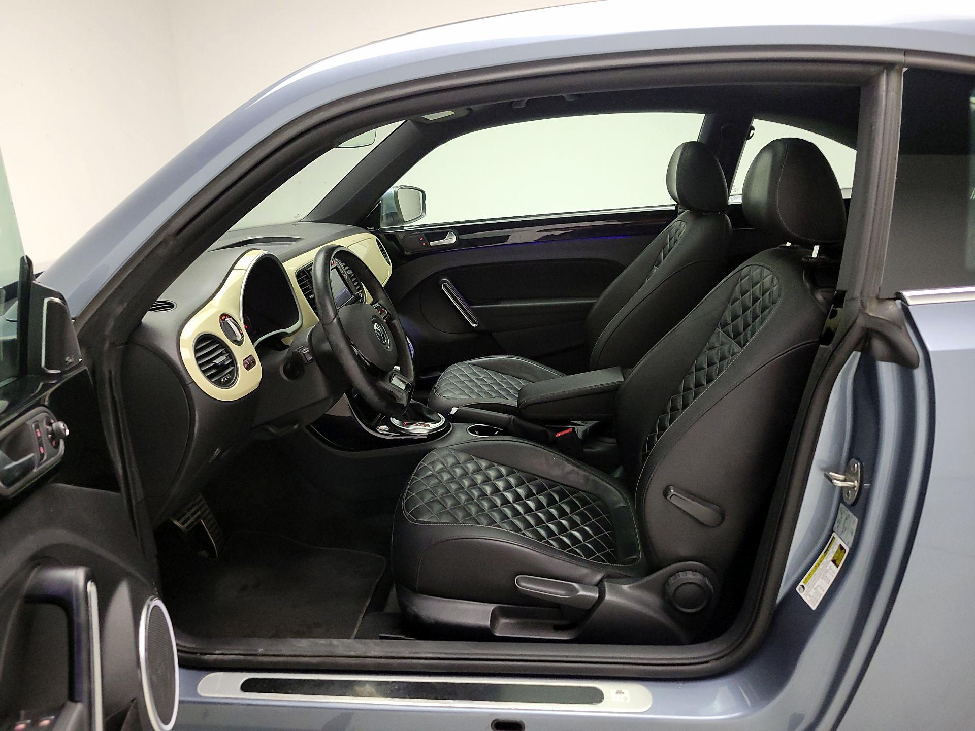 Thumbnail: 2019 Volkswagen Beetle - 11