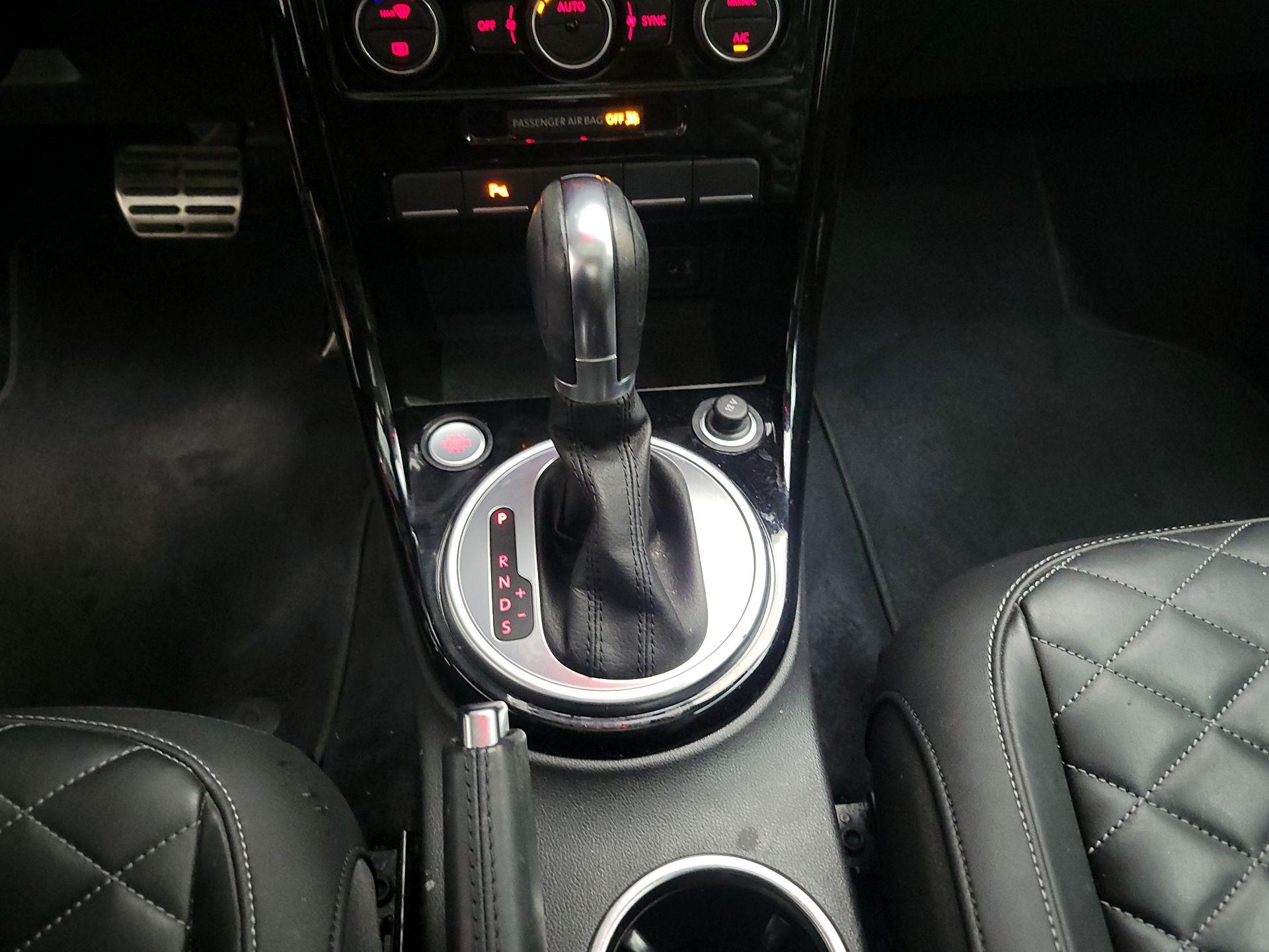 Thumbnail: 2019 Volkswagen Beetle - 18