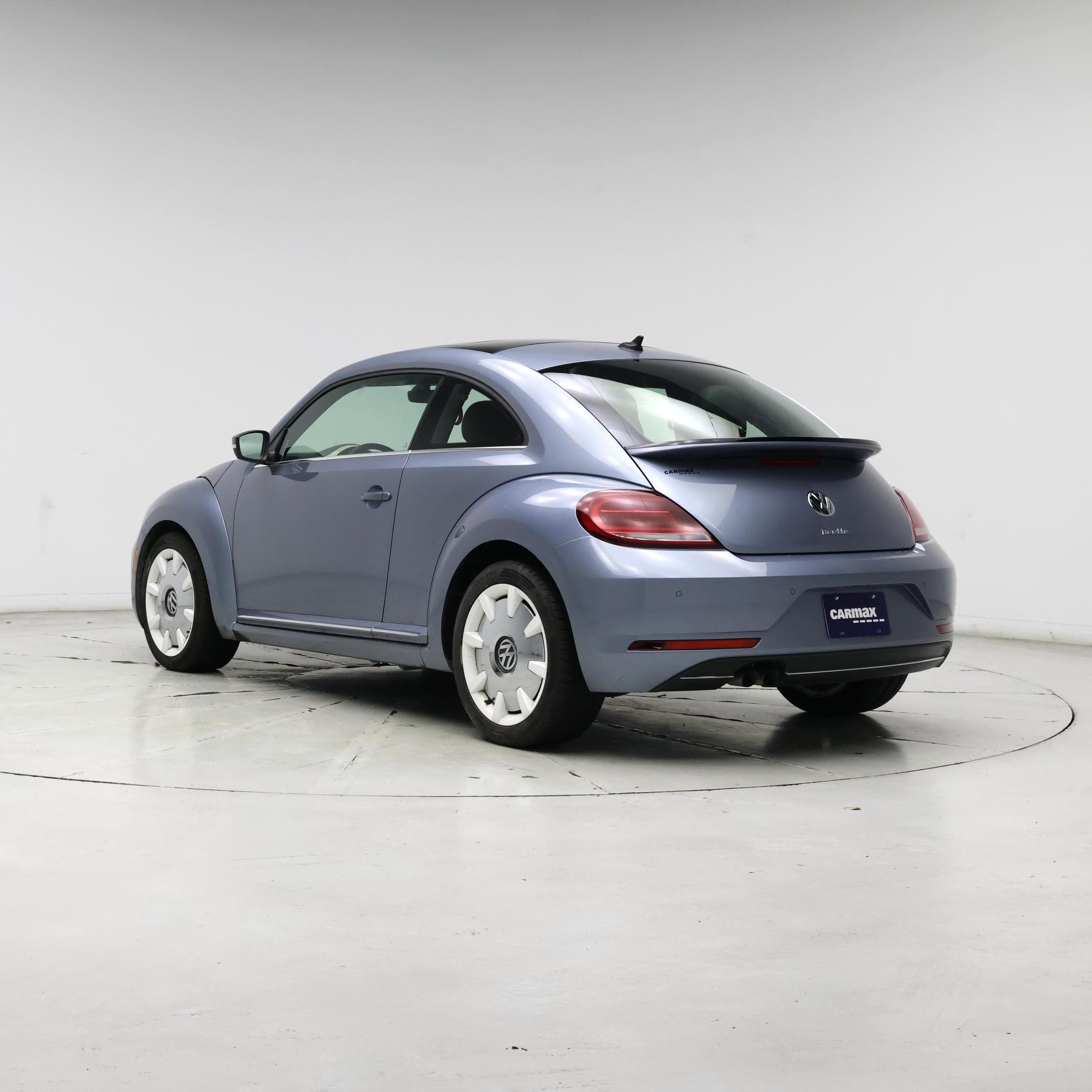 Thumbnail: 2019 Volkswagen Beetle - 2