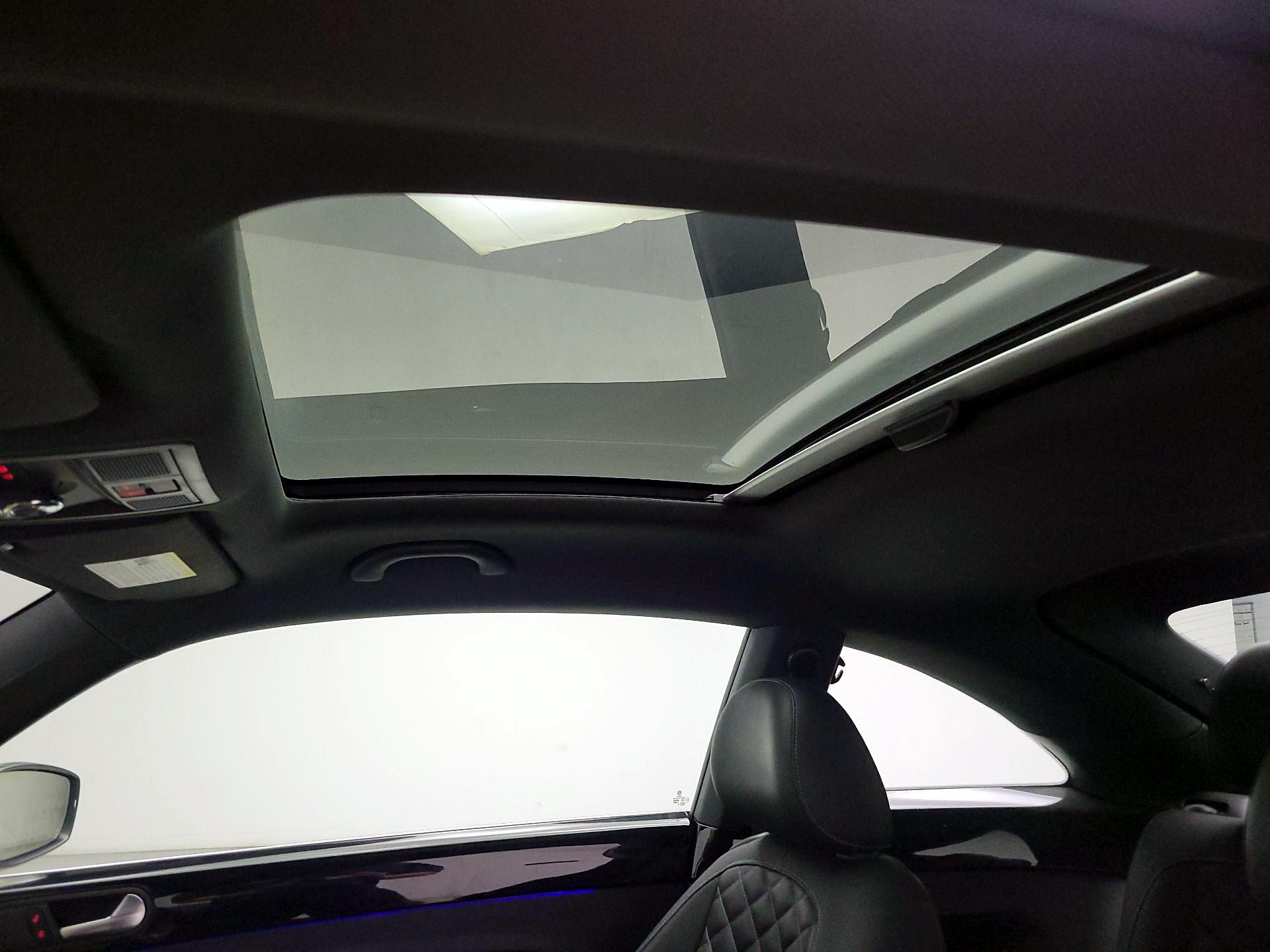 Thumbnail: 2019 Volkswagen Beetle - 20