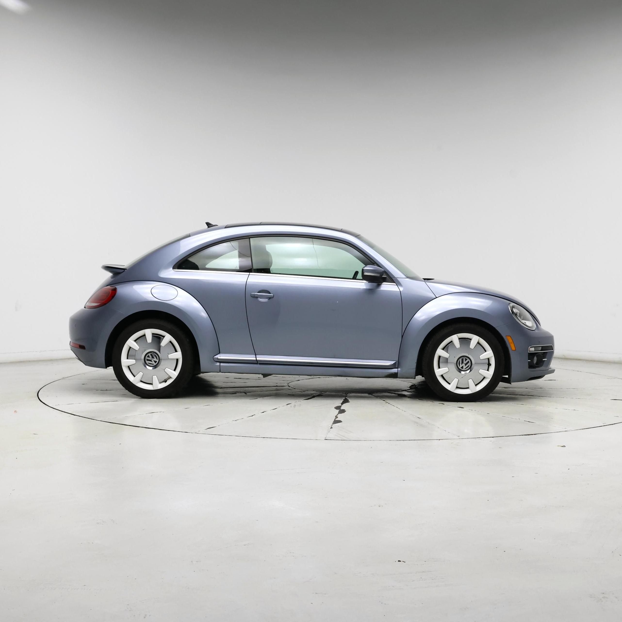 Thumbnail: 2019 Volkswagen Beetle - 7