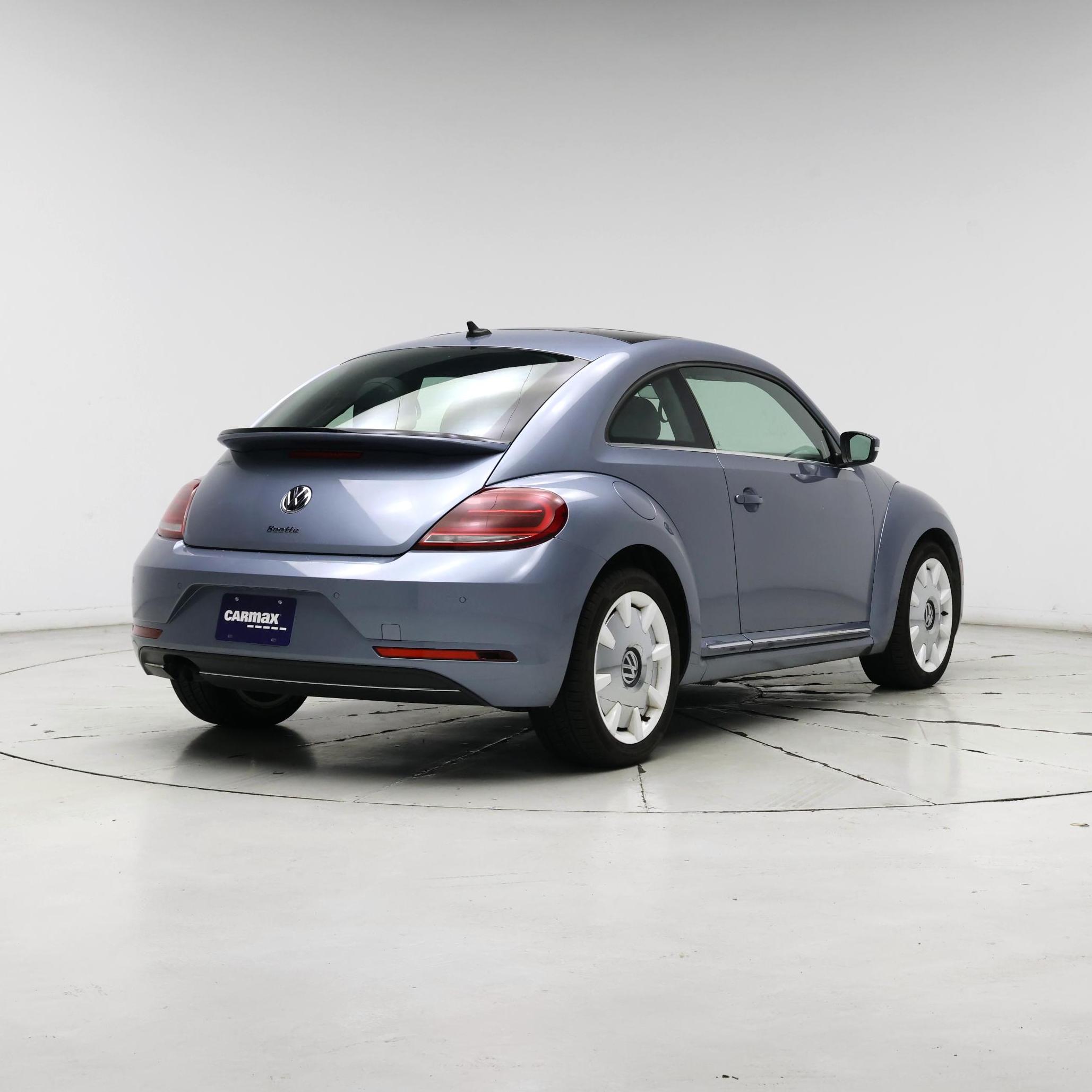 Thumbnail: 2019 Volkswagen Beetle - 8