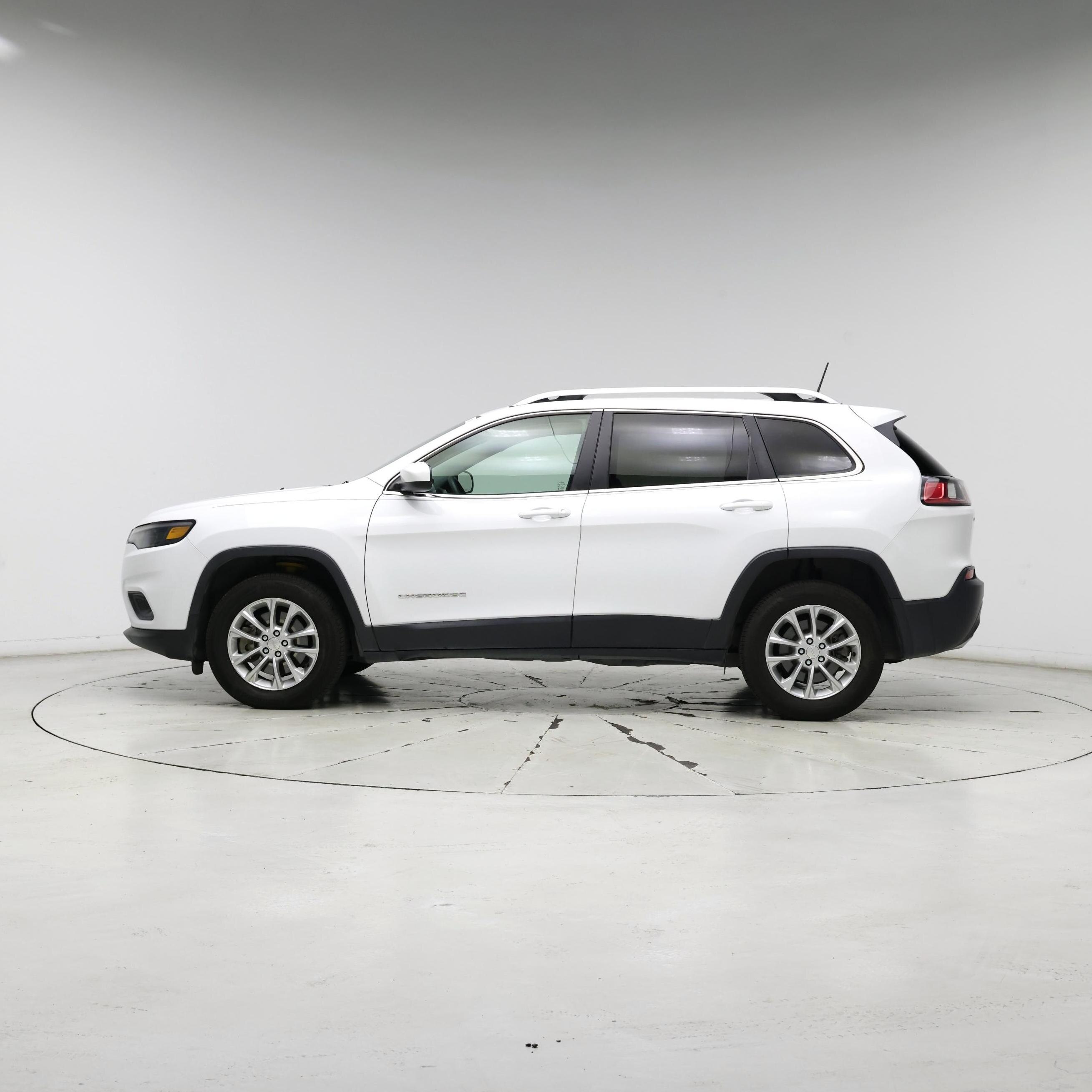 Thumbnail: 2019 Jeep Cherokee - 3