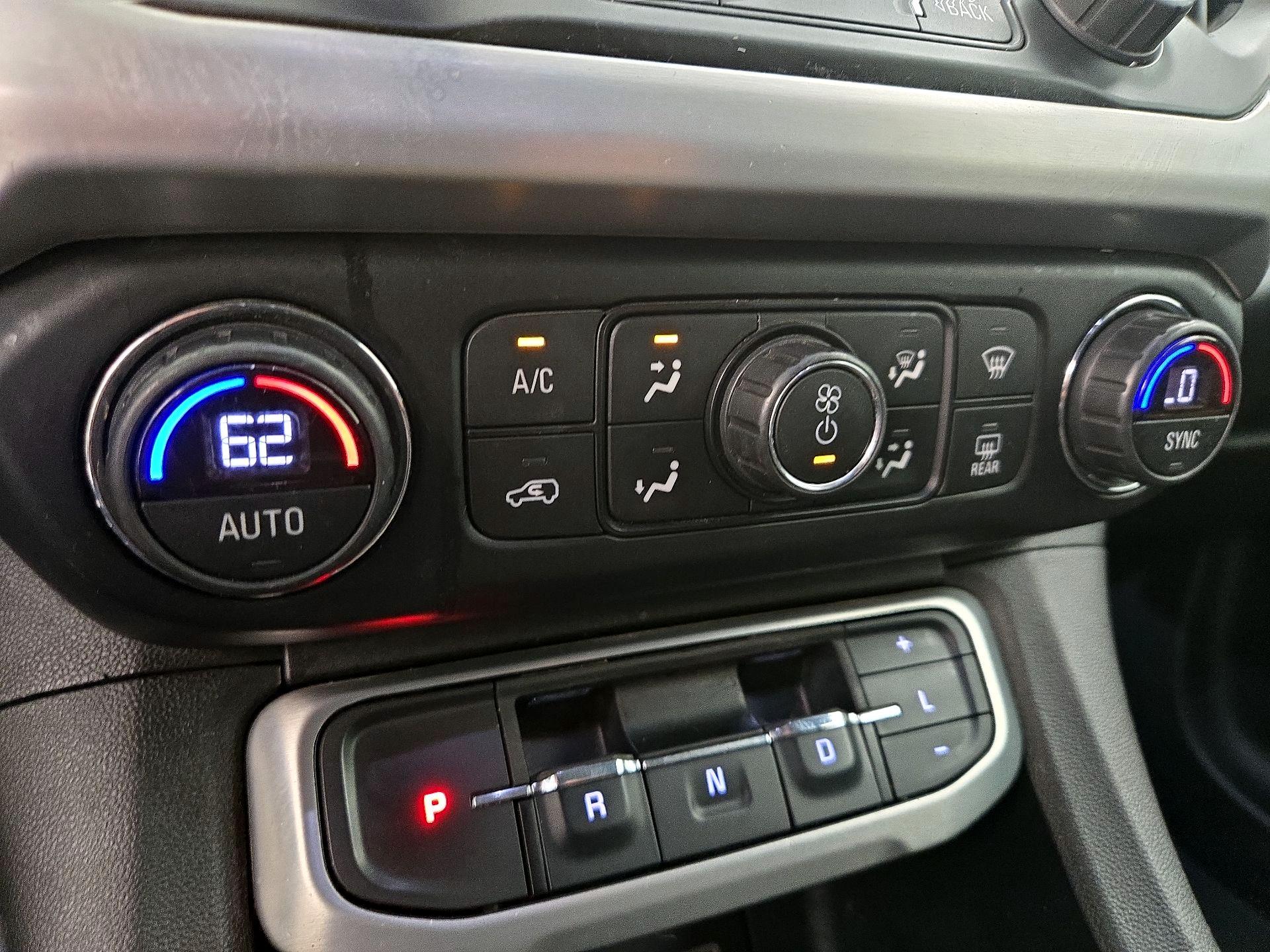 Thumbnail: 2020 GMC Acadia - 16