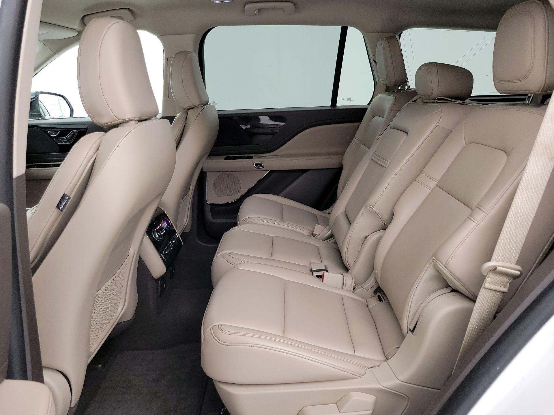 Thumbnail: 2021 Lincoln Aviator - 19