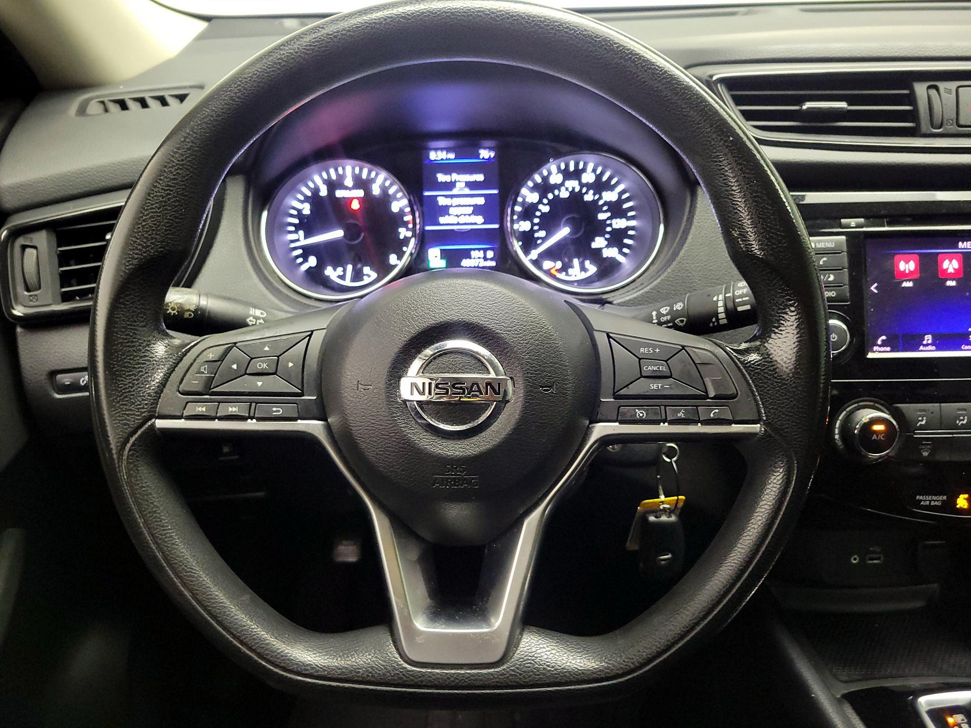 Thumbnail: 2018 Nissan Rogue - 10