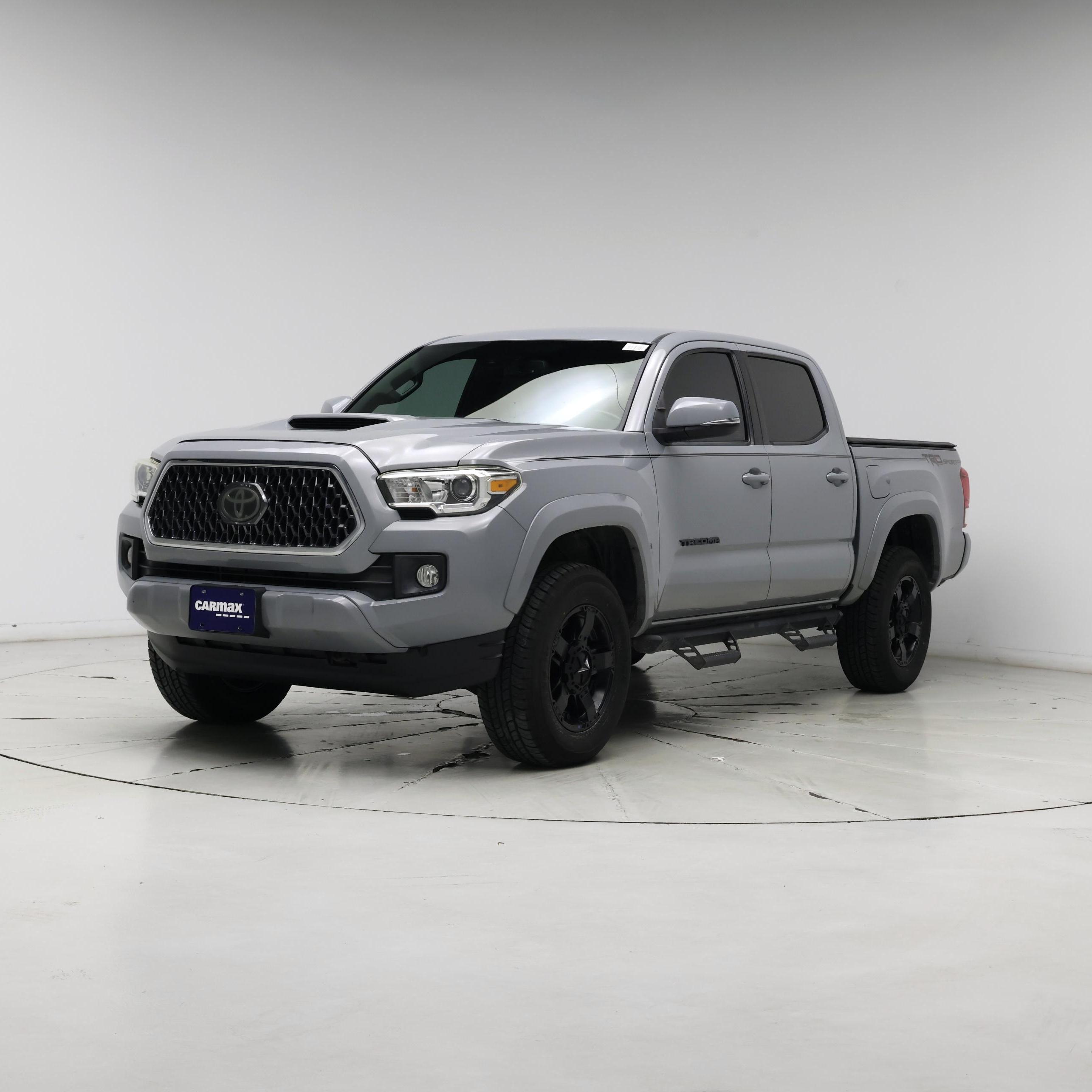 Thumbnail: 2018 Toyota Tacoma - 4