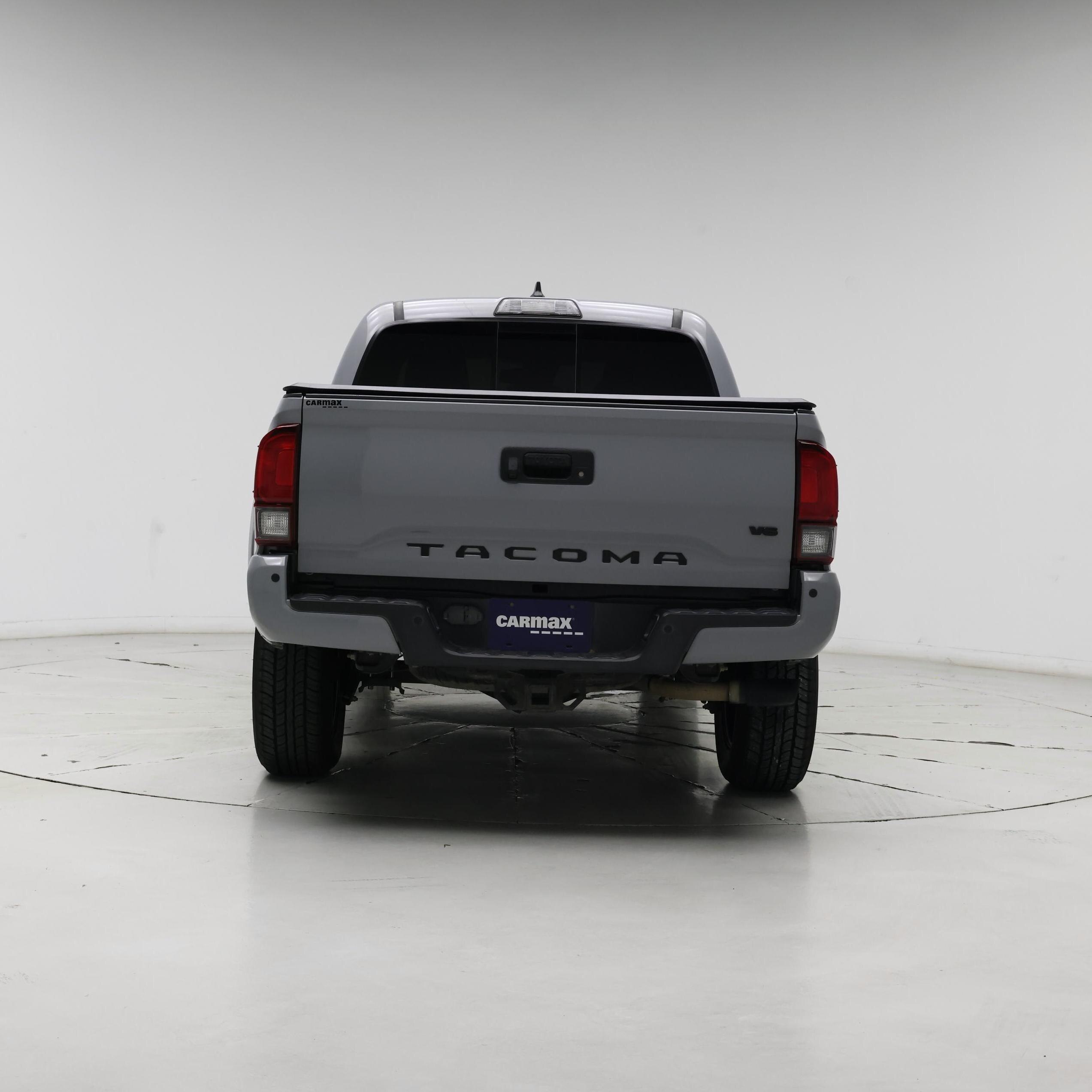 Thumbnail: 2018 Toyota Tacoma - 6