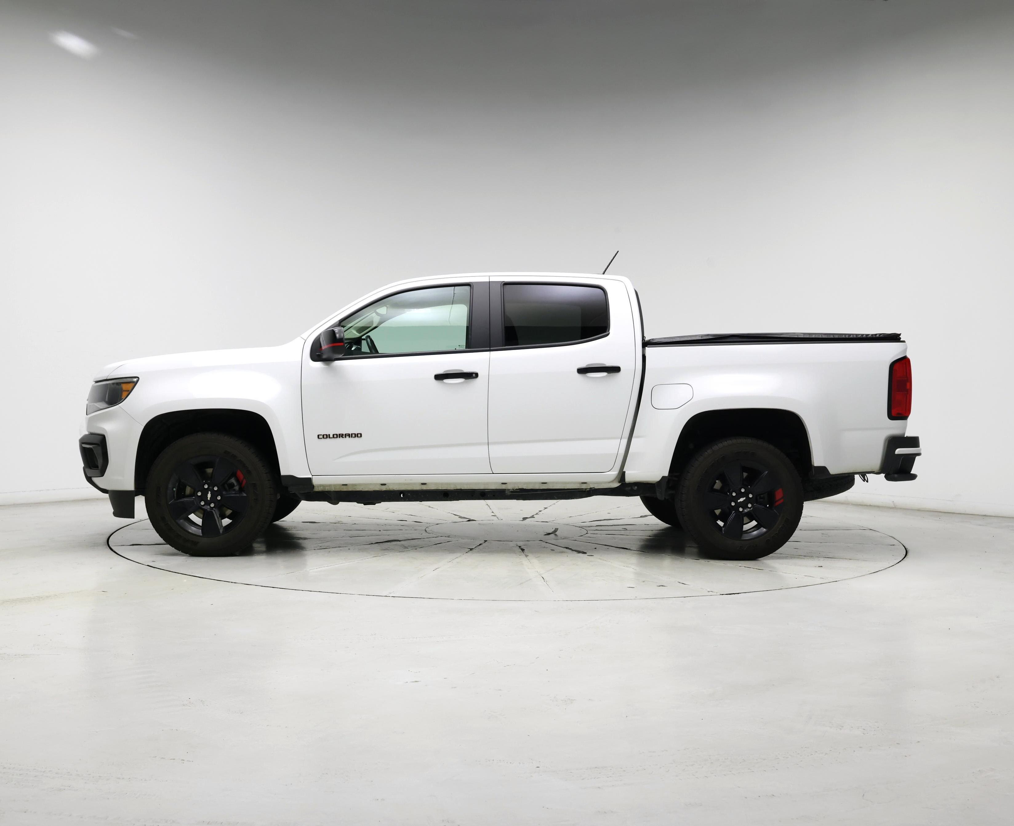 Thumbnail: 2021 Chevrolet Colorado - 3