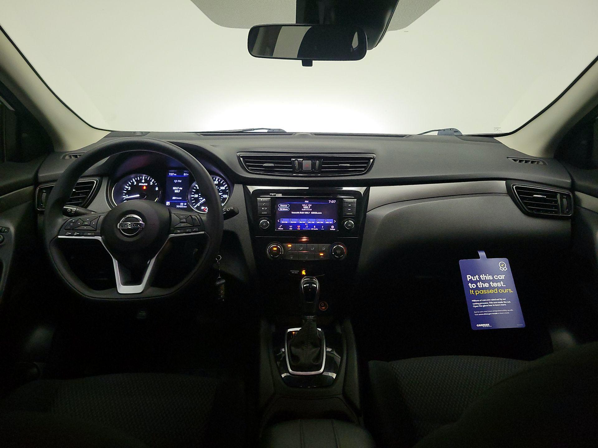Thumbnail: 2021 Nissan Rogue Sport - 9