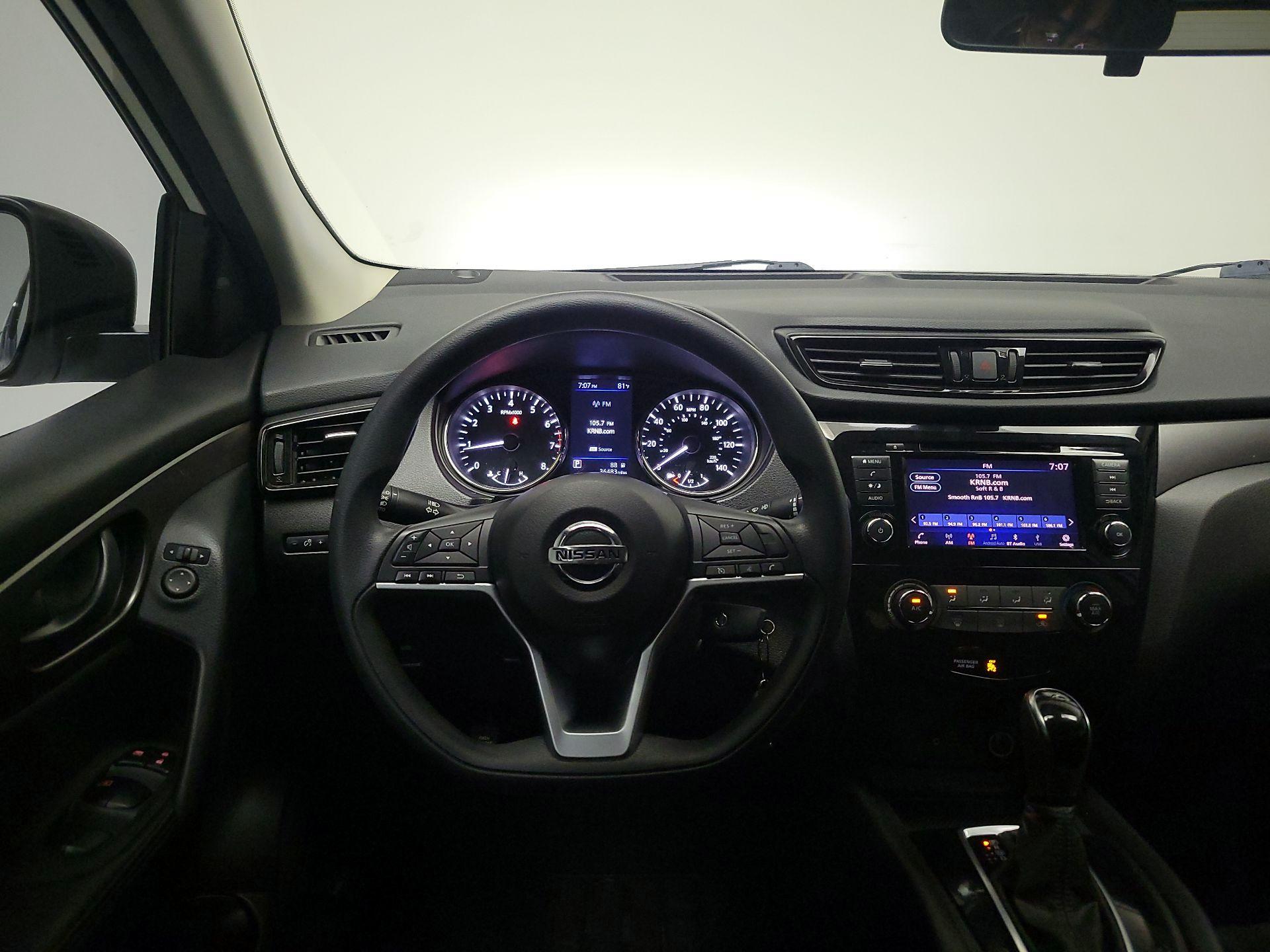 Thumbnail: 2021 Nissan Rogue Sport - 10