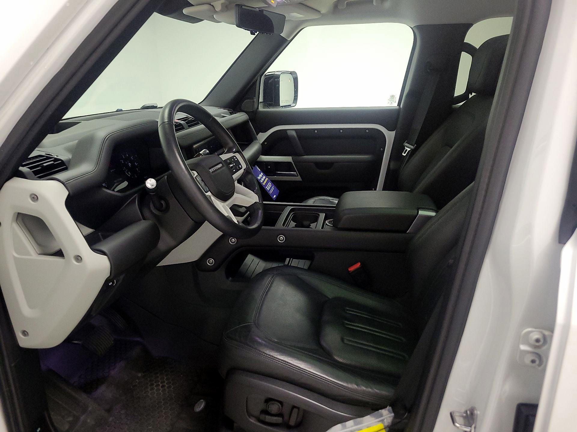 Thumbnail: 2020 Land Rover Defender - 11