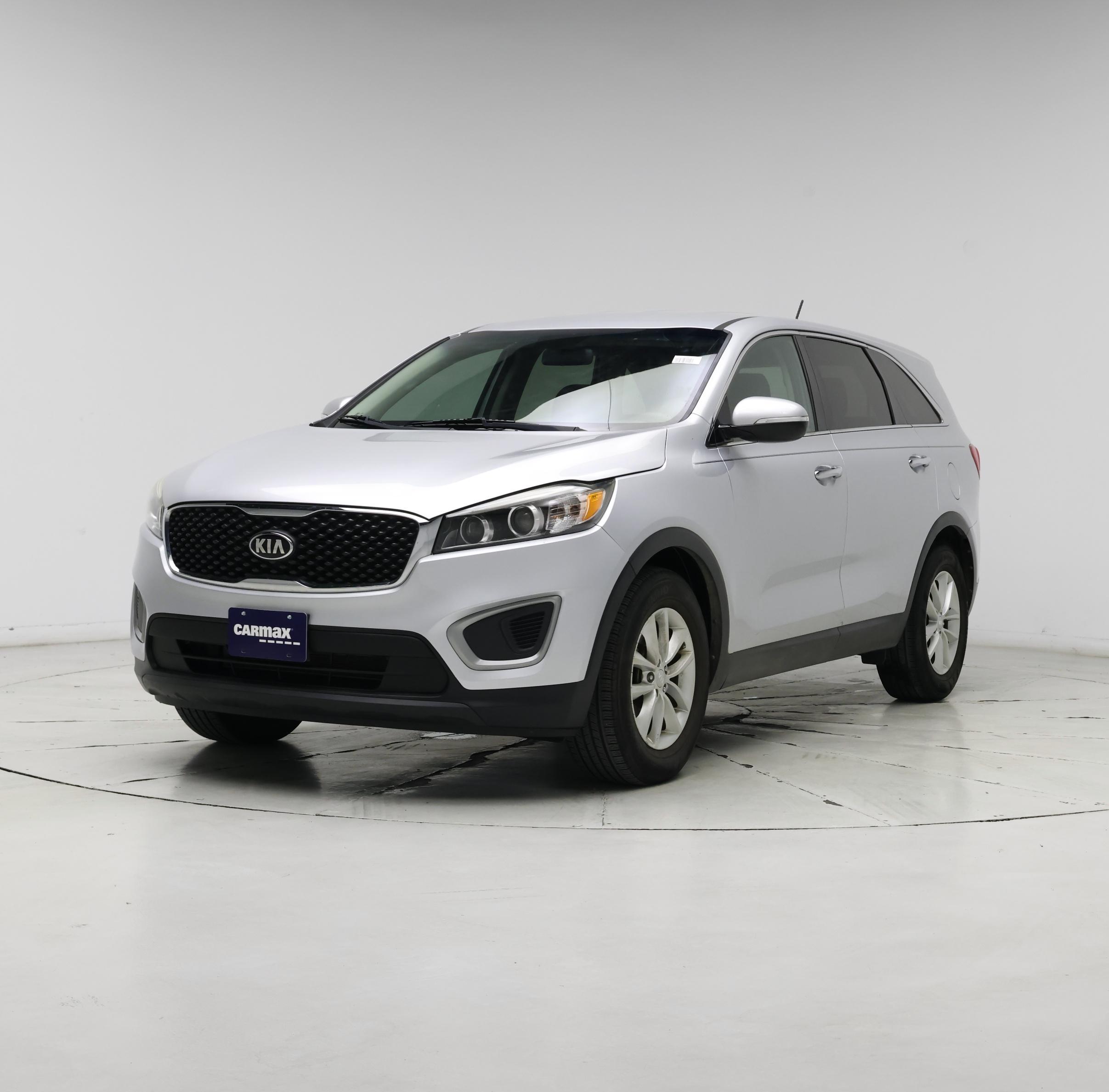 Thumbnail: 2017 Kia Sorento - 4