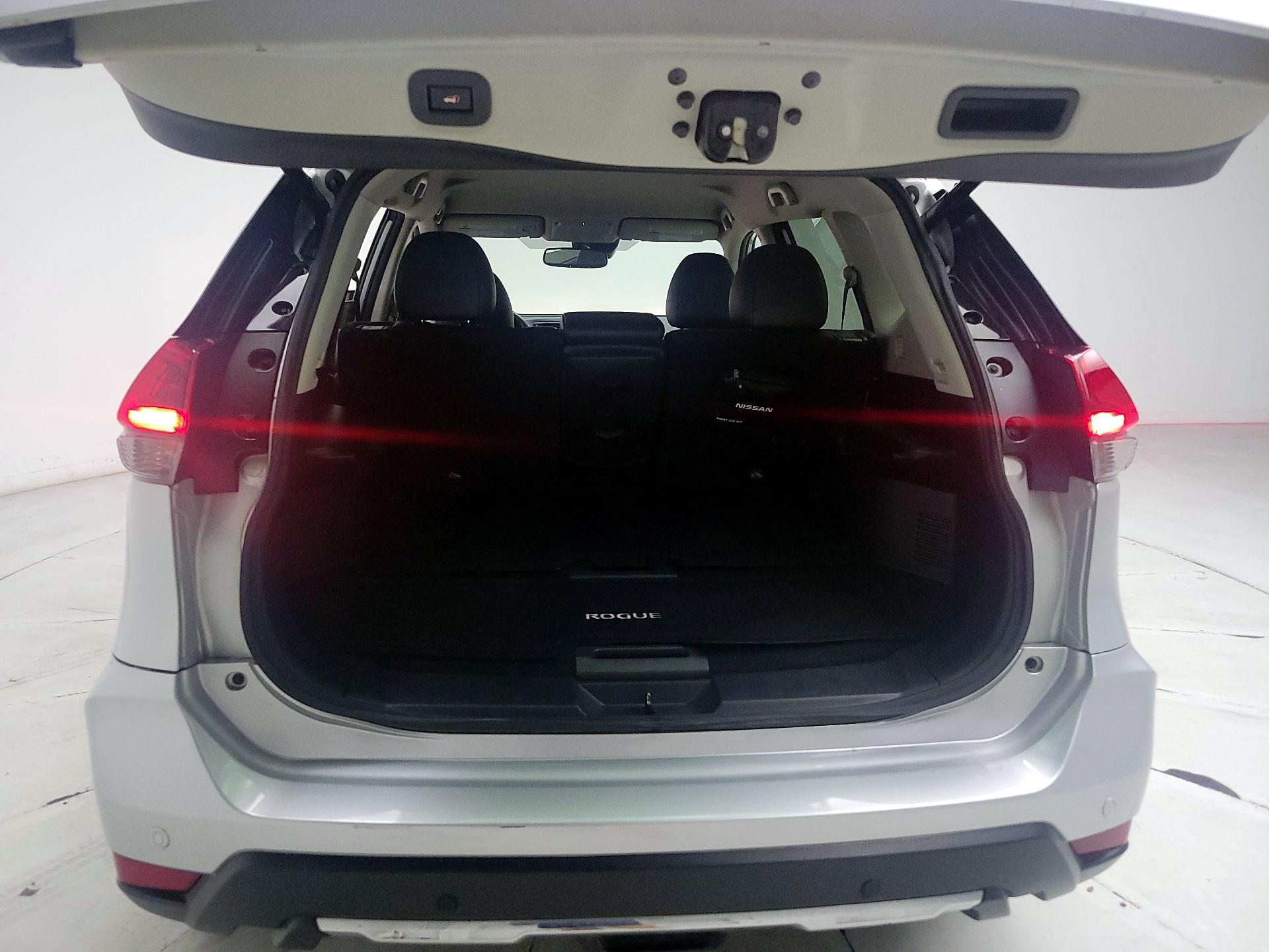 Thumbnail: 2019 Nissan Rogue - 20