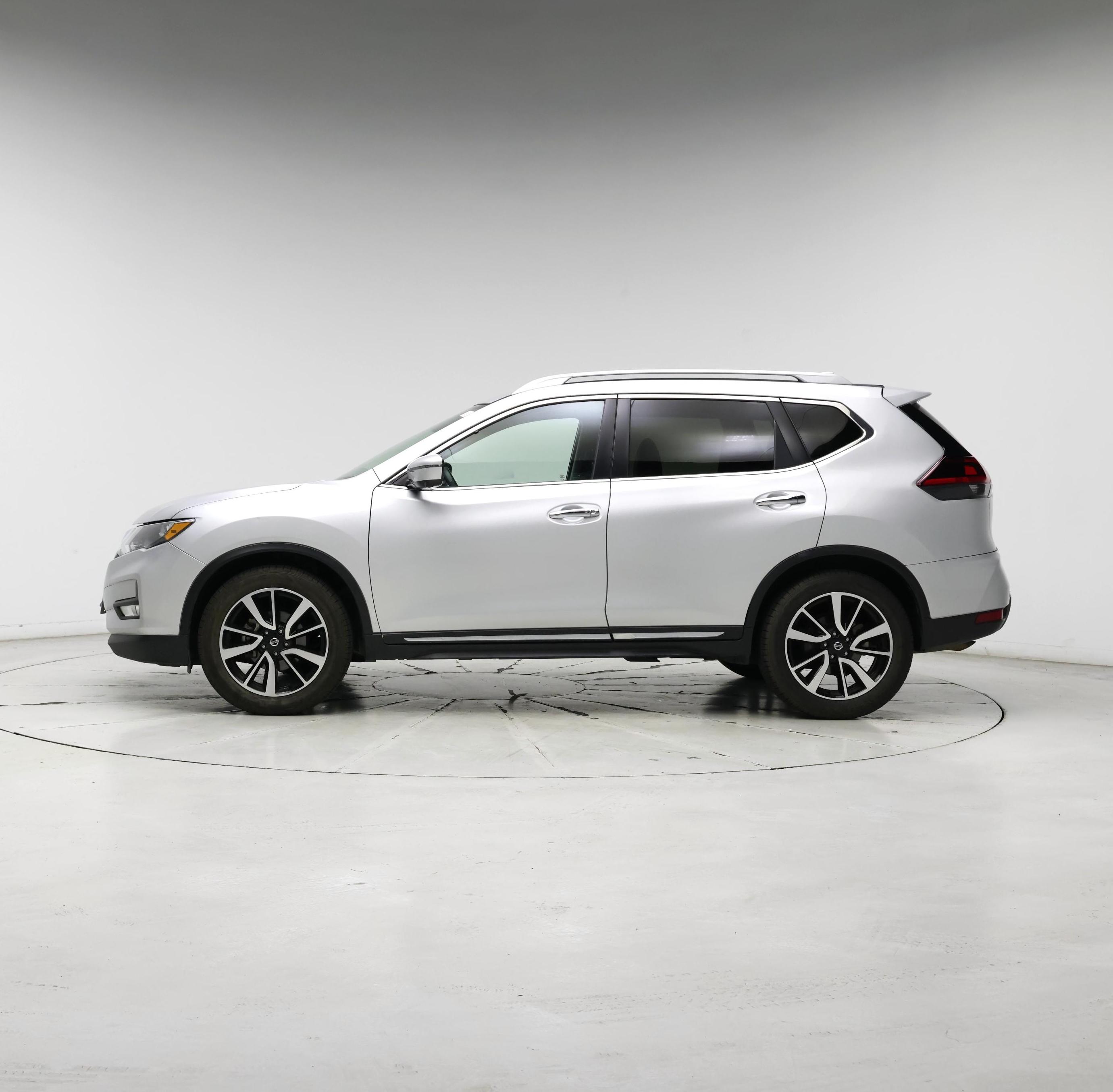 Thumbnail: 2019 Nissan Rogue - 3