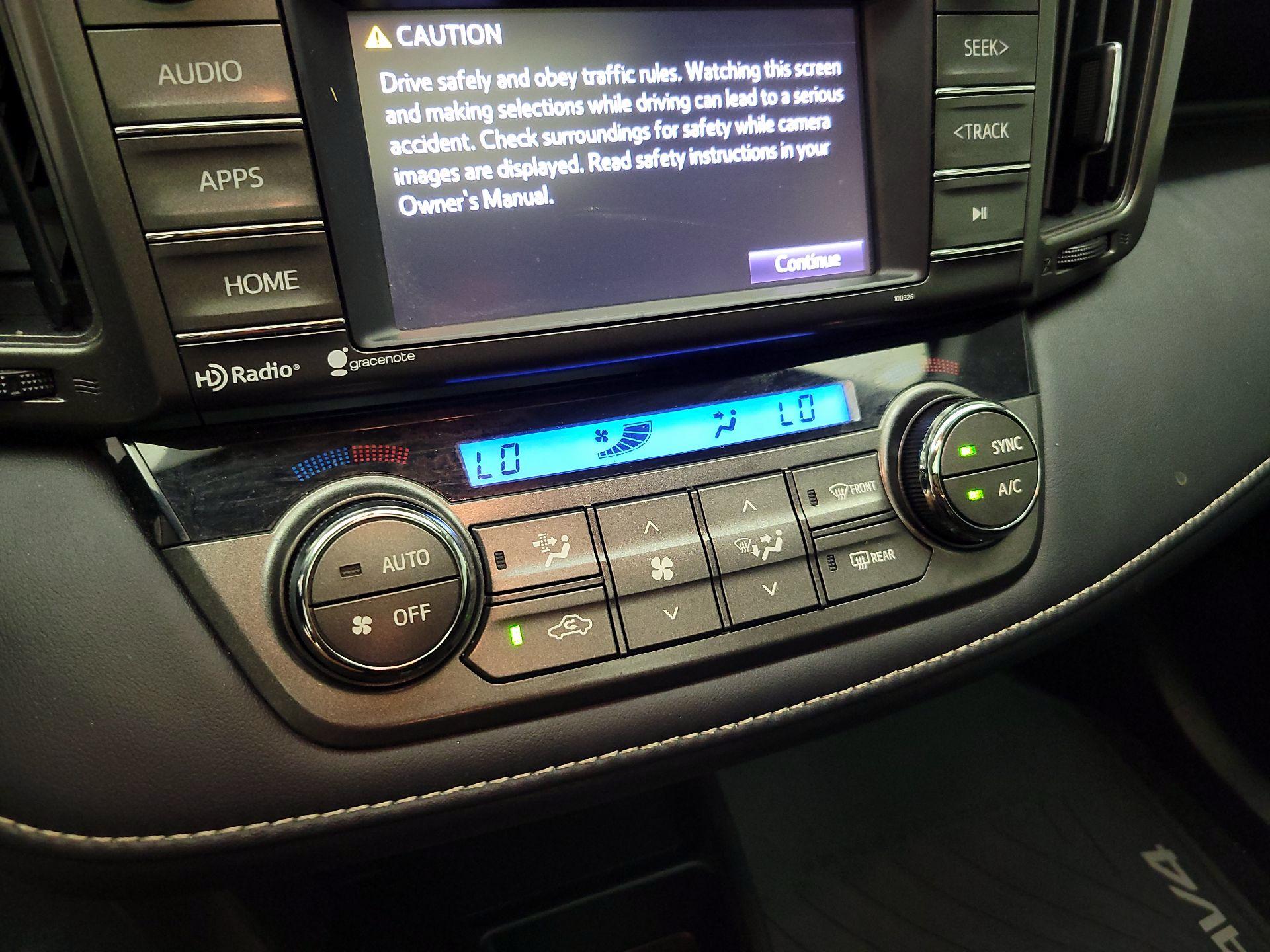 Thumbnail: 2014 Toyota RAV4 - 16