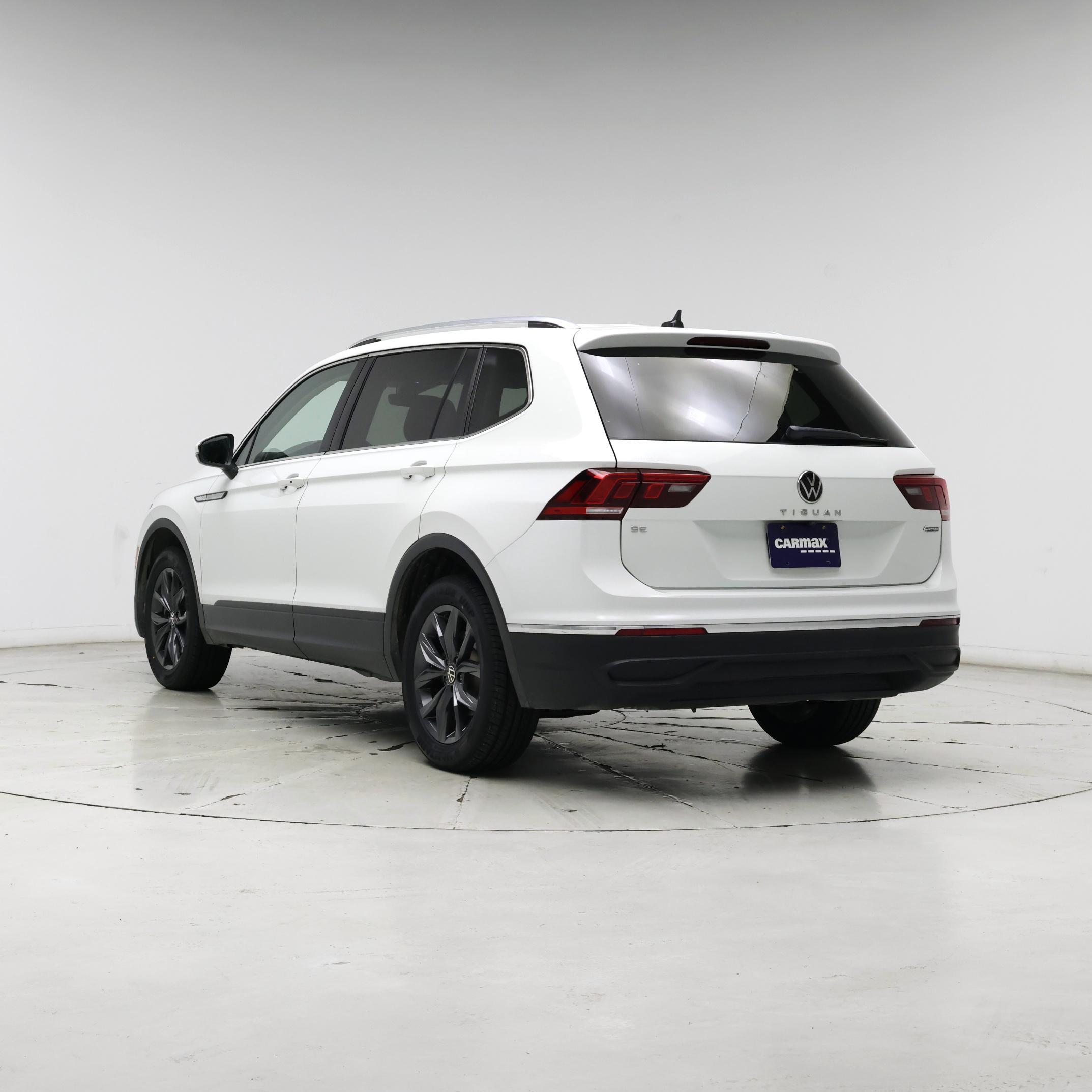 Thumbnail: 2022 Volkswagen Tiguan - 2