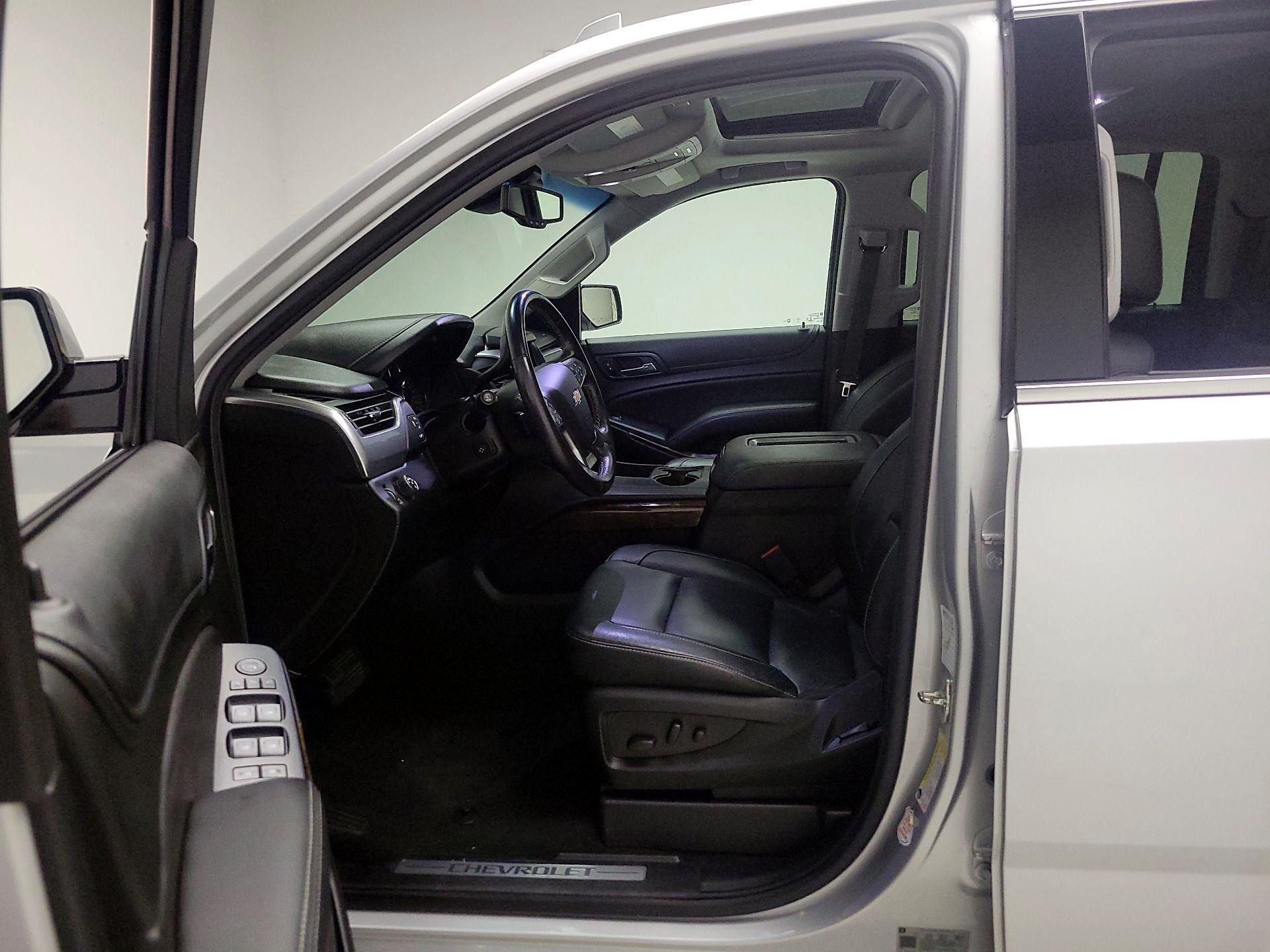 Thumbnail: 2018 Chevrolet Suburban - 11