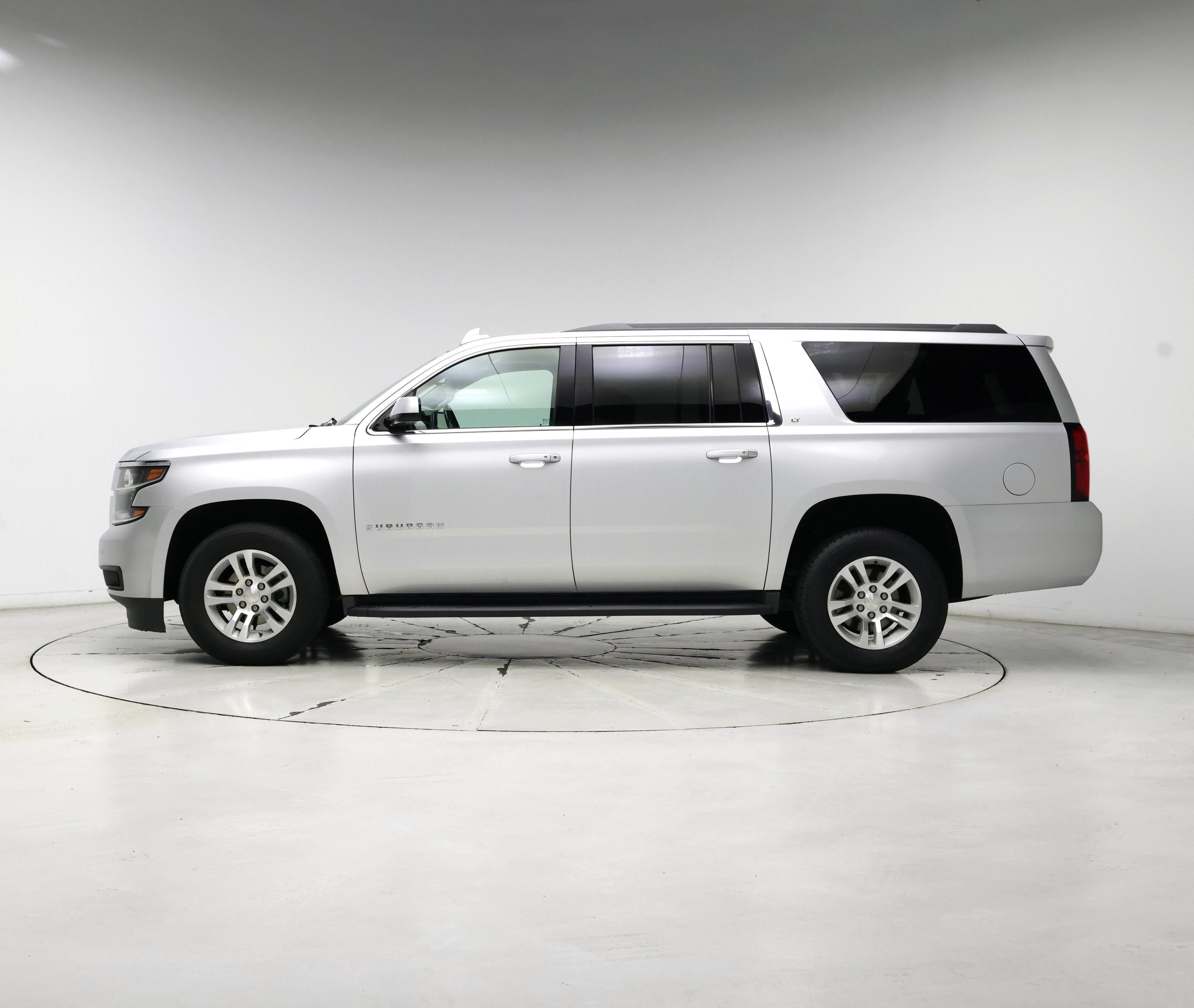 Thumbnail: 2018 Chevrolet Suburban - 3