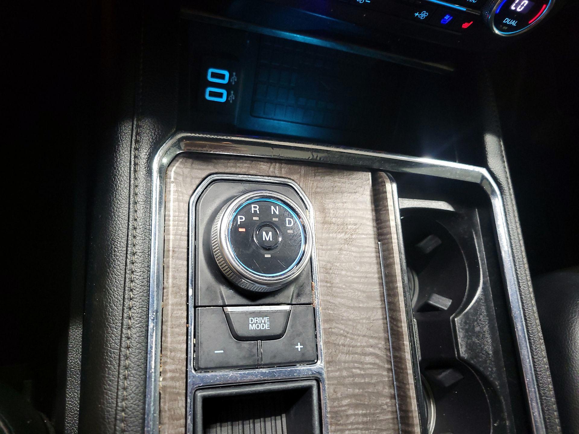 Thumbnail: 2019 Ford Expedition - 18