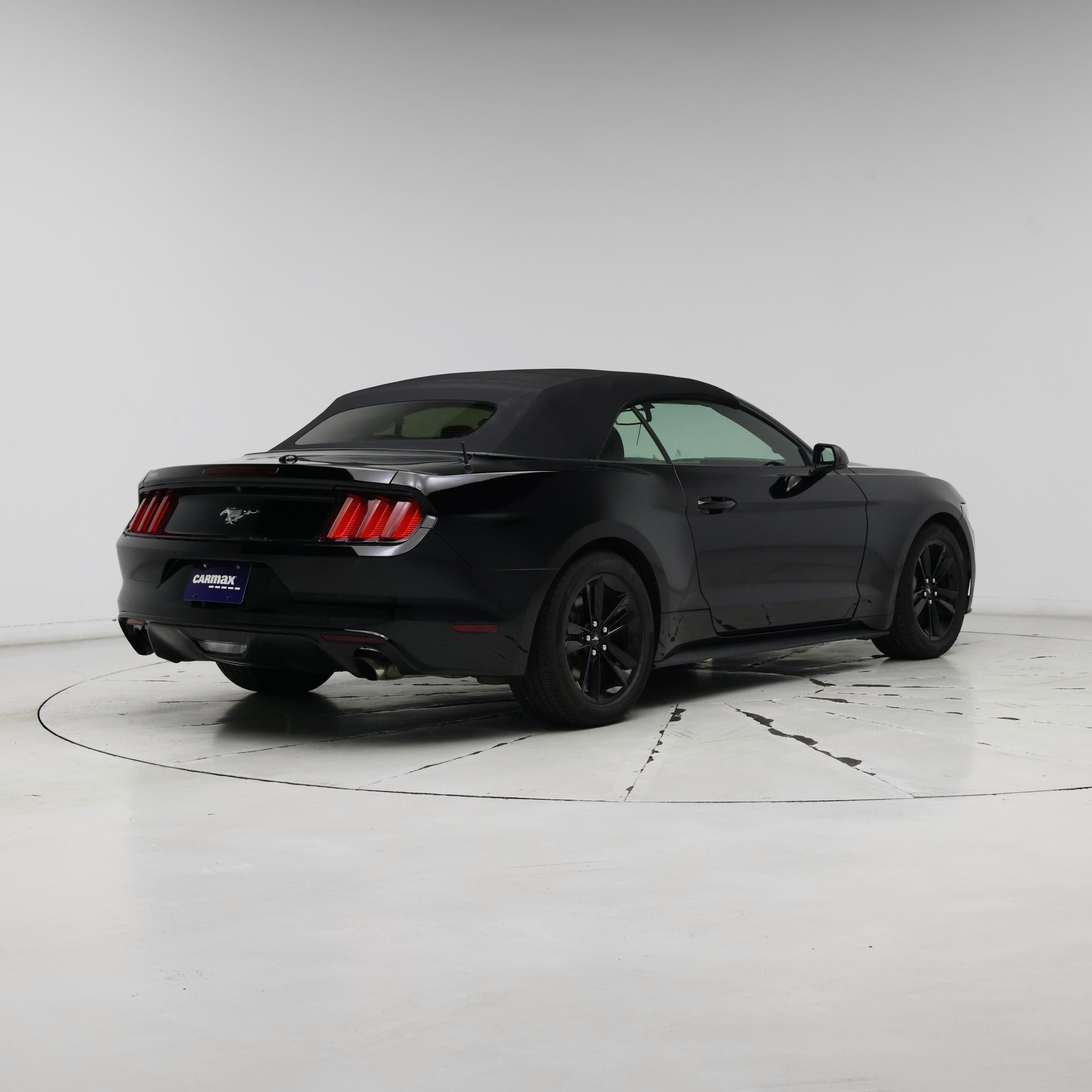 Thumbnail: 2015 Ford Mustang - 8