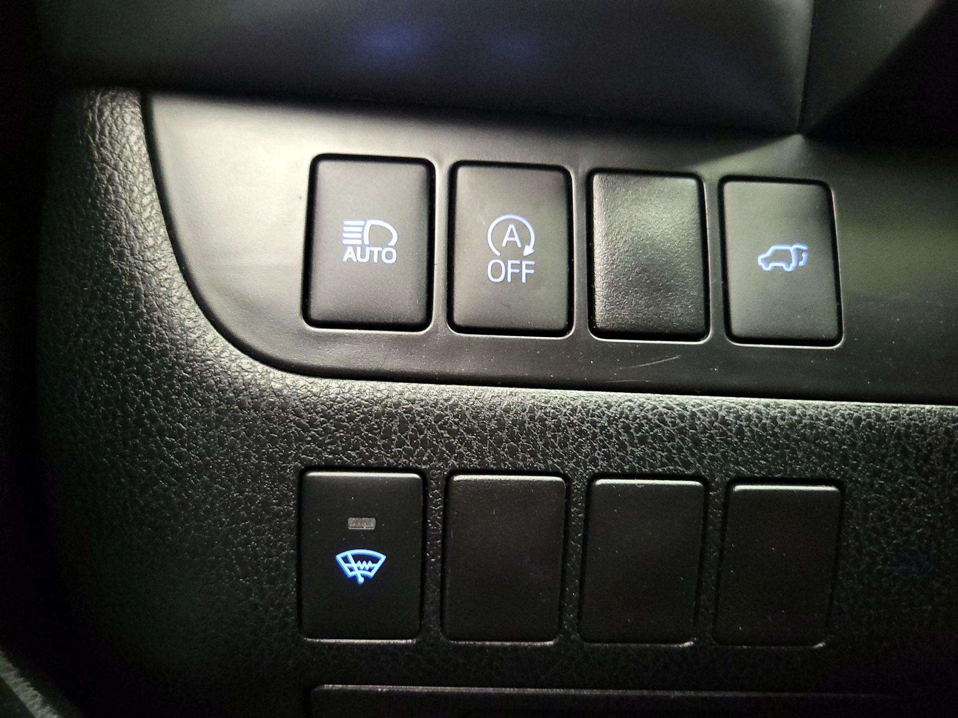 Thumbnail: 2017 Toyota Highlander - 13