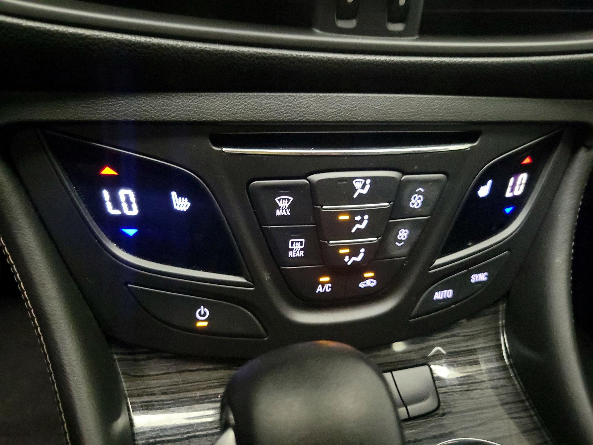 Thumbnail: 2016 Buick Envision - 17