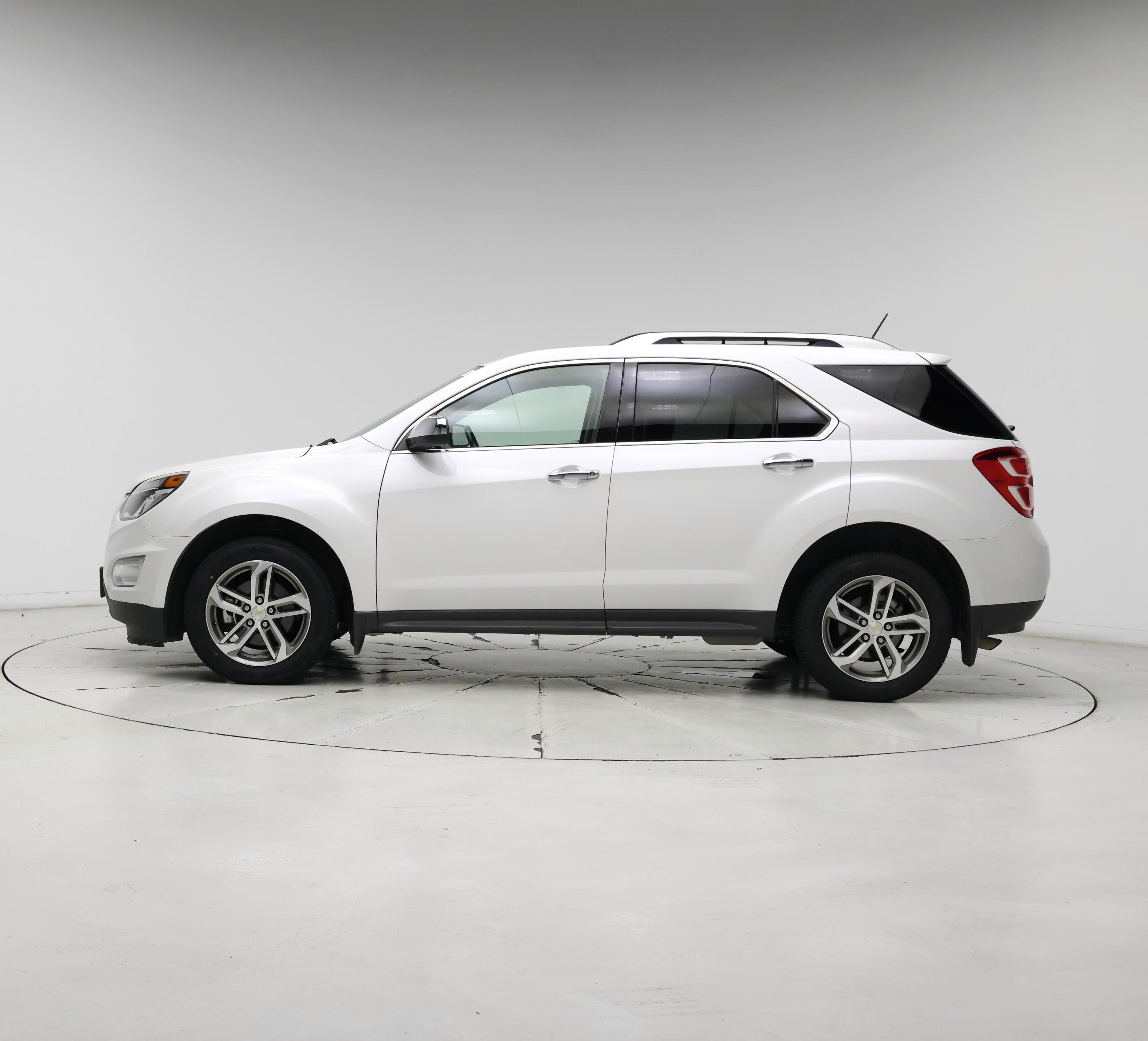 Thumbnail: 2016 Chevrolet Equinox - 3