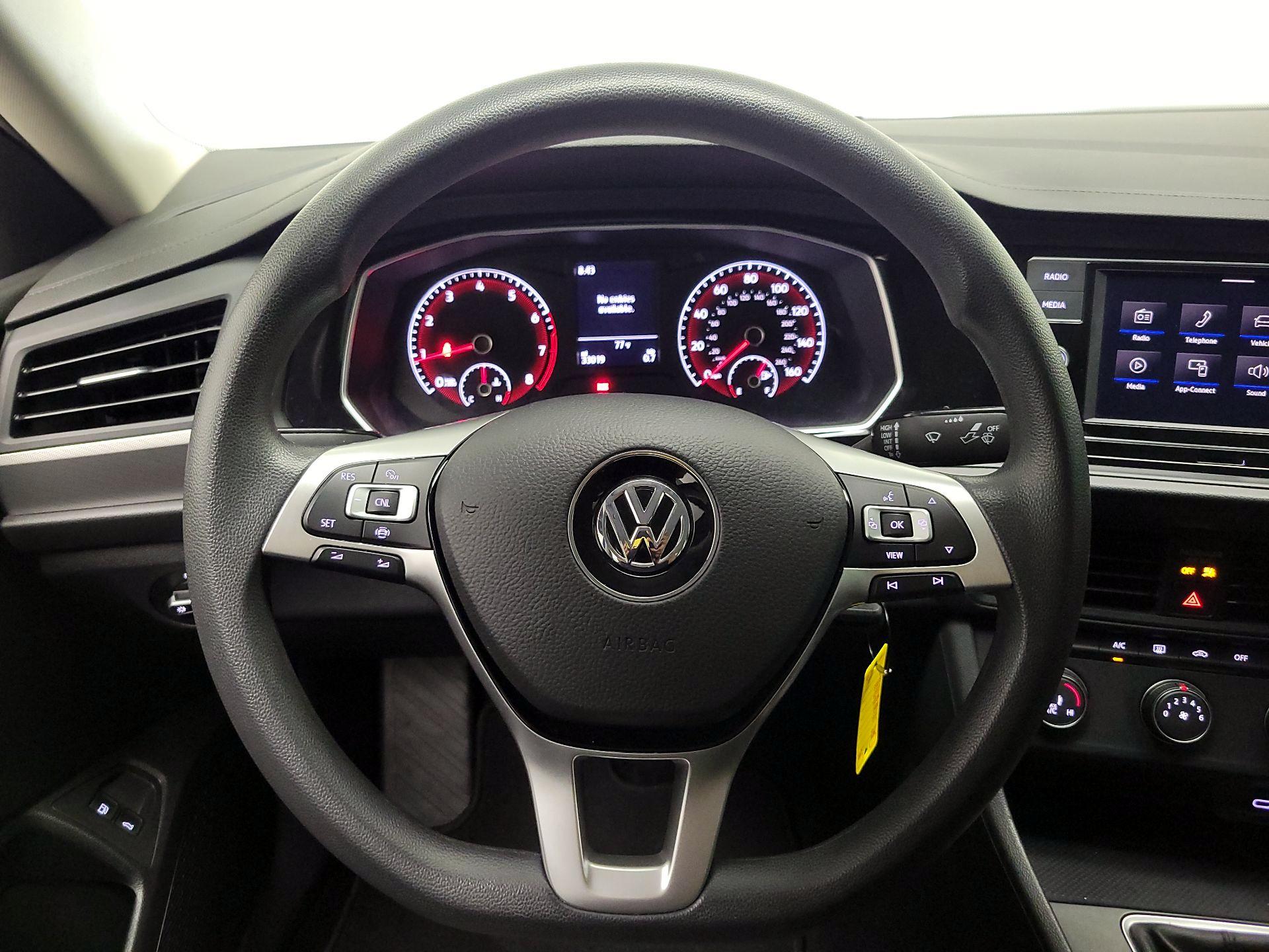 Thumbnail: 2021 Volkswagen Jetta - 10