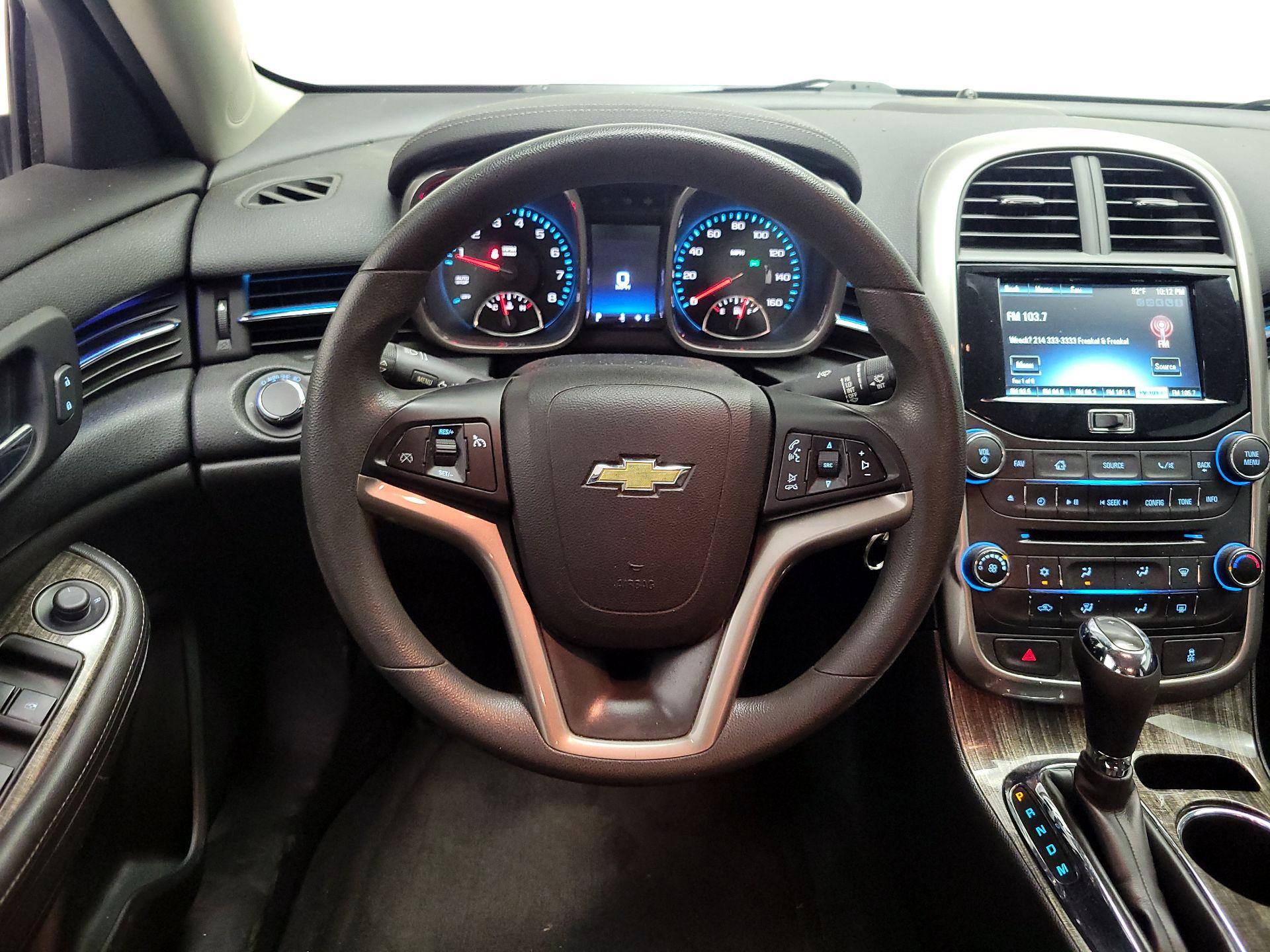 Thumbnail: 2014 Chevrolet Malibu - 10