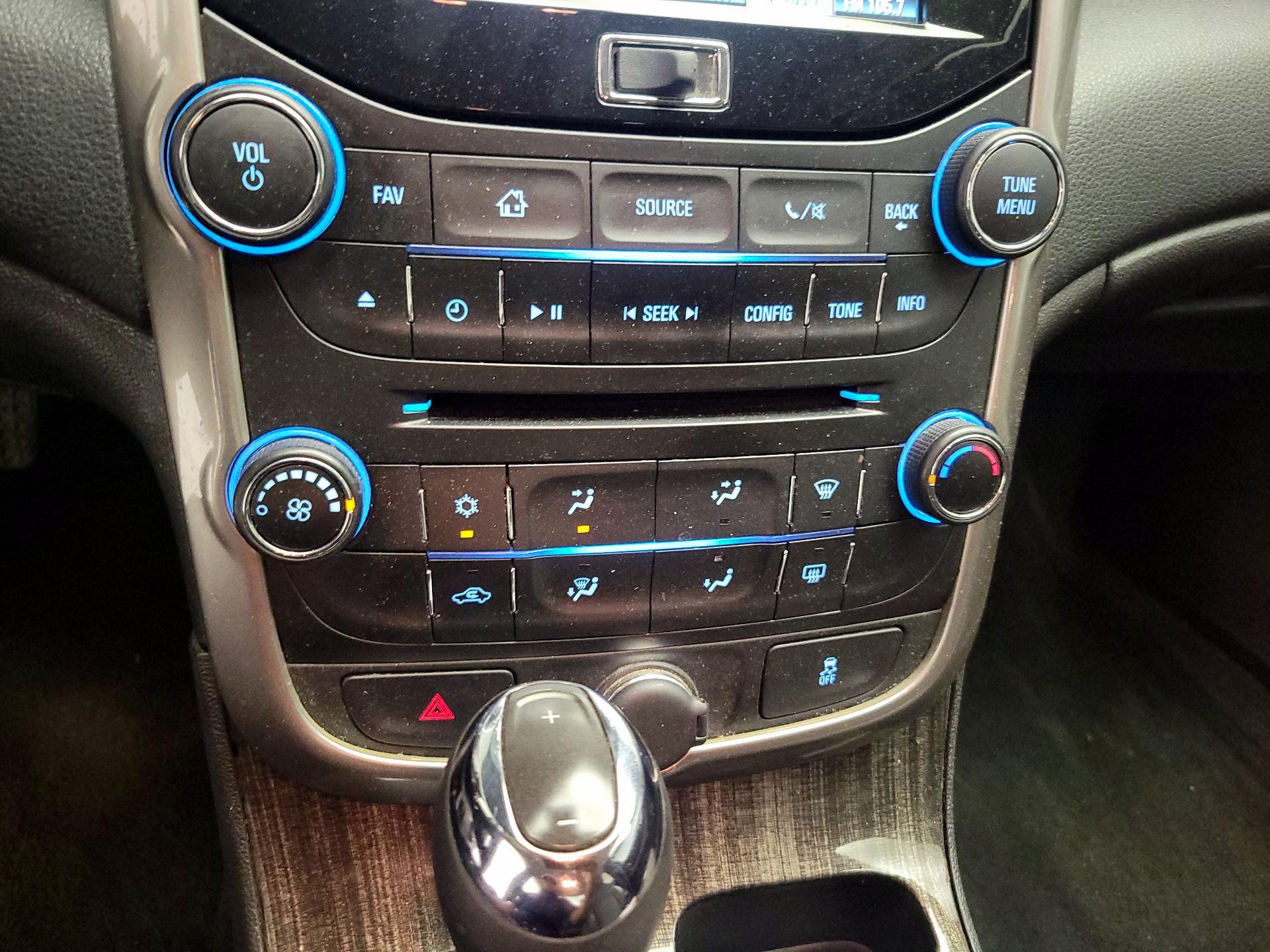 Thumbnail: 2014 Chevrolet Malibu - 15