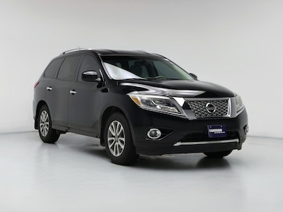 Black 2015 Nissan Pathfinder SV