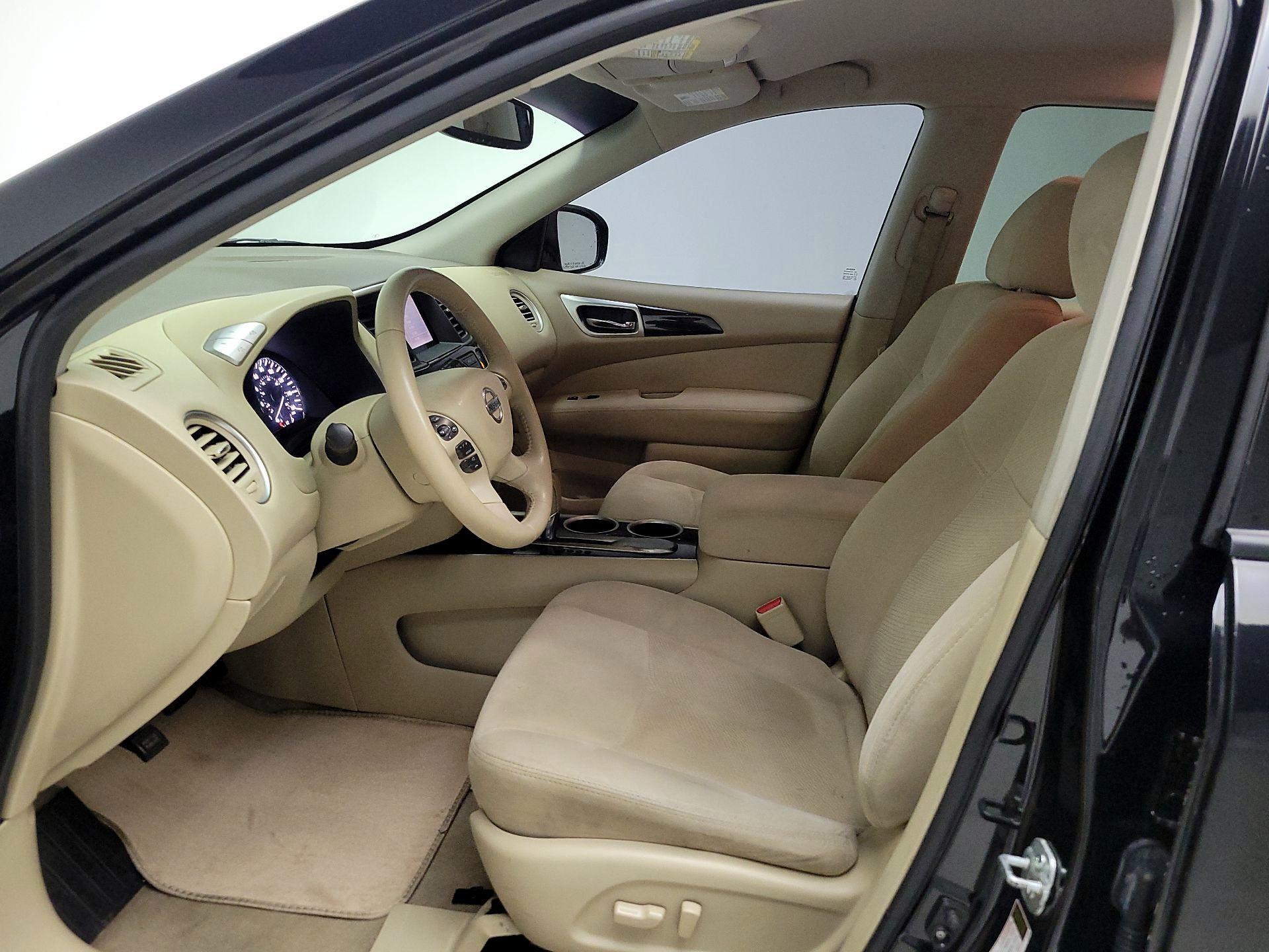 Thumbnail: 2015 Nissan Pathfinder - 11