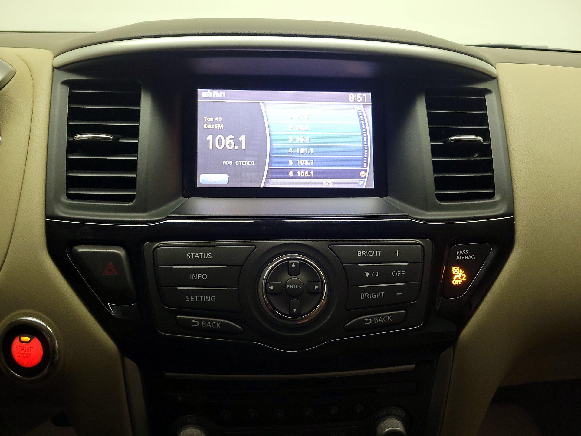 Thumbnail: 2015 Nissan Pathfinder - 15