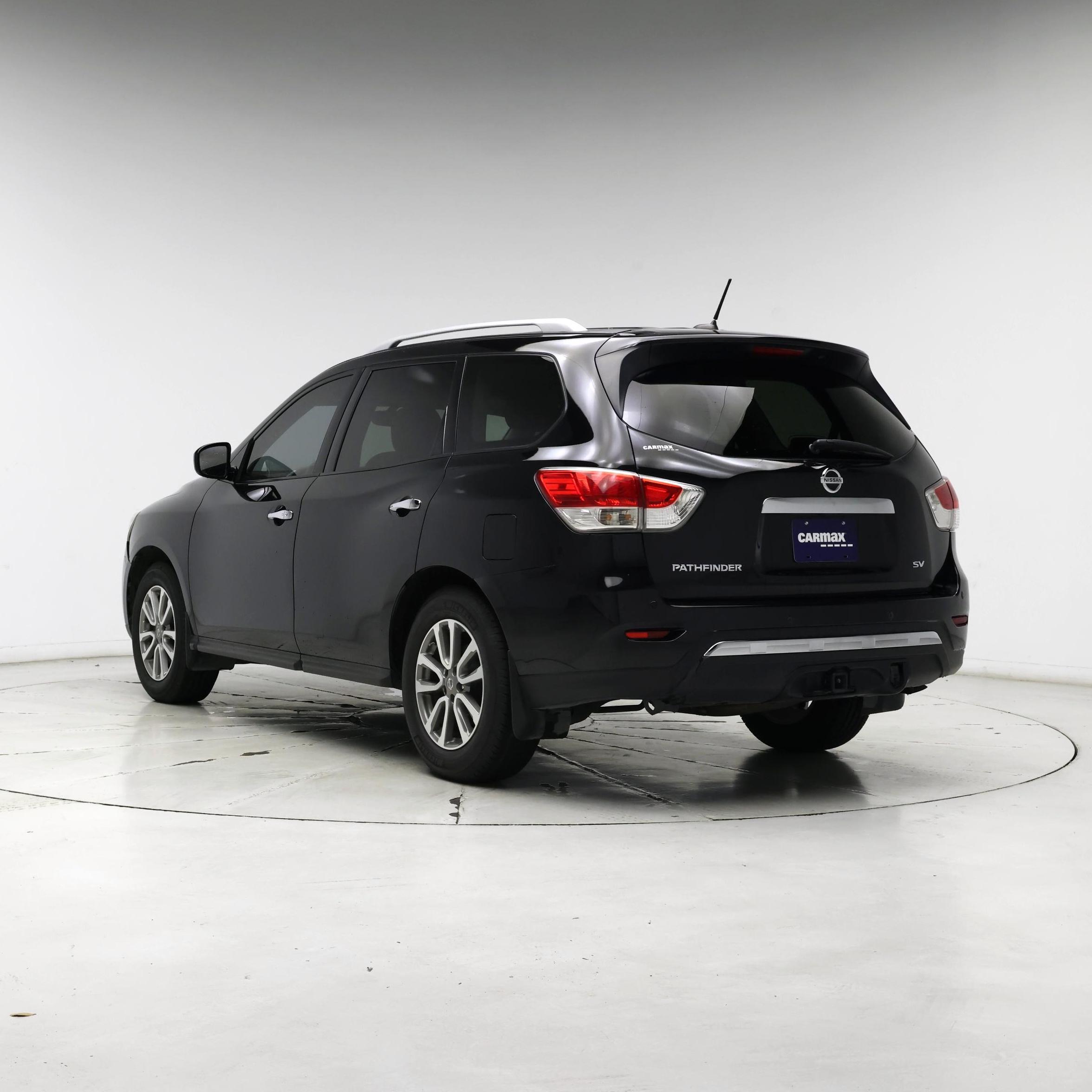 Thumbnail: 2015 Nissan Pathfinder - 2