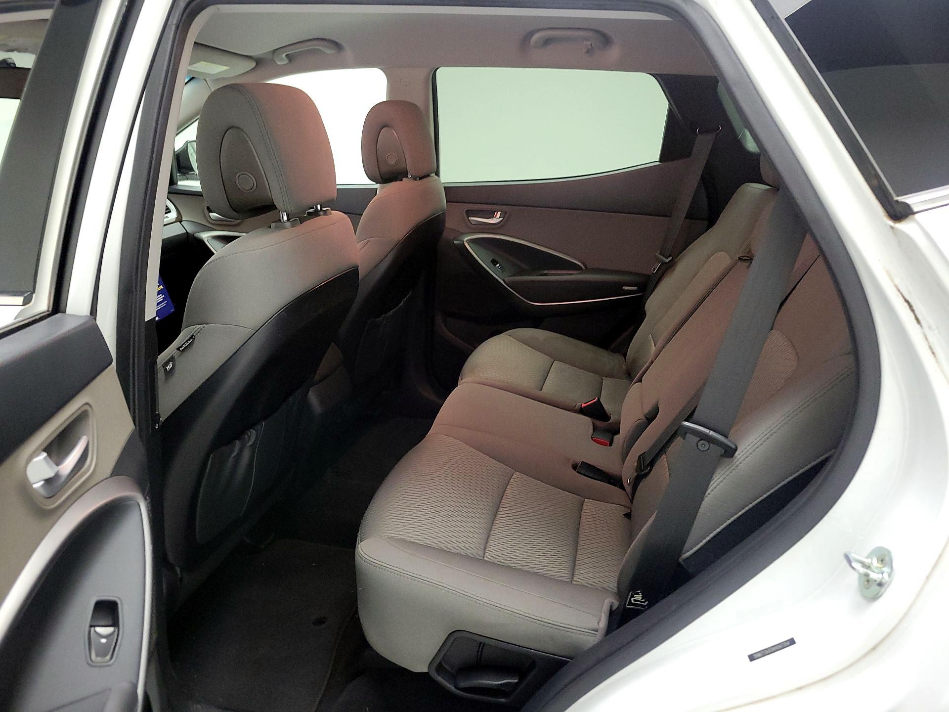 Thumbnail: 2017 Hyundai Santa Fe - 18