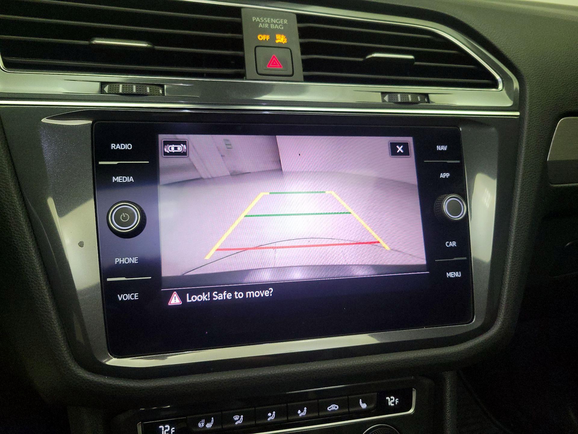 Thumbnail: 2021 Volkswagen Tiguan - 15