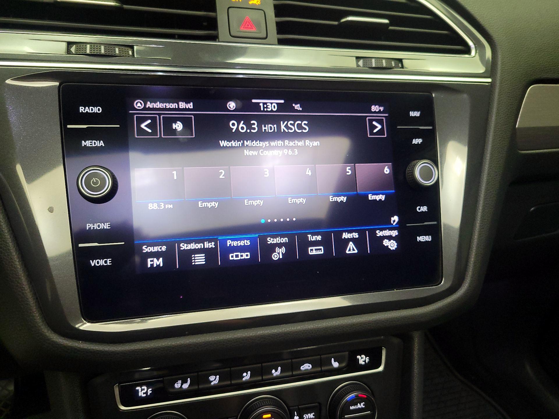 Thumbnail: 2021 Volkswagen Tiguan - 16