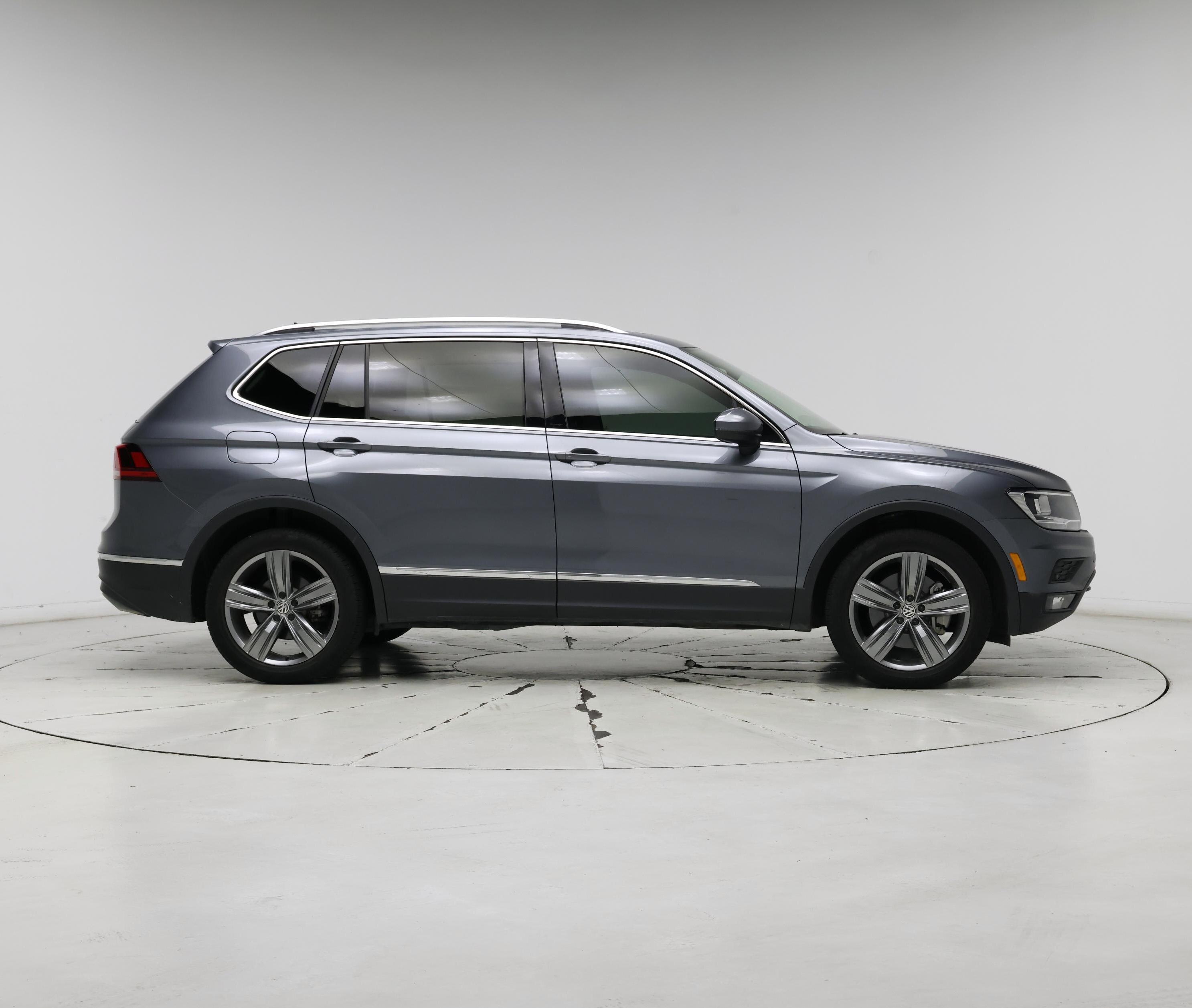 Thumbnail: 2021 Volkswagen Tiguan - 7
