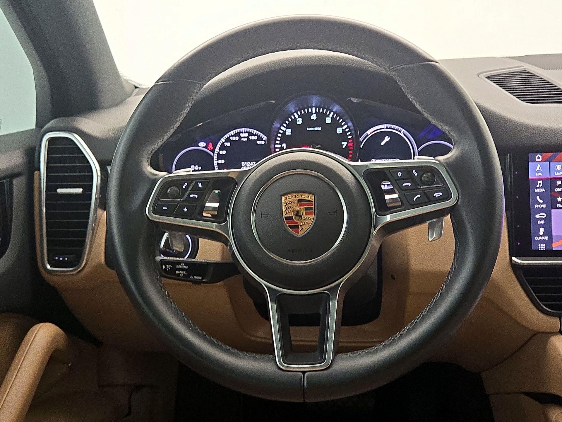 Thumbnail: 2020 Porsche Cayenne - 10