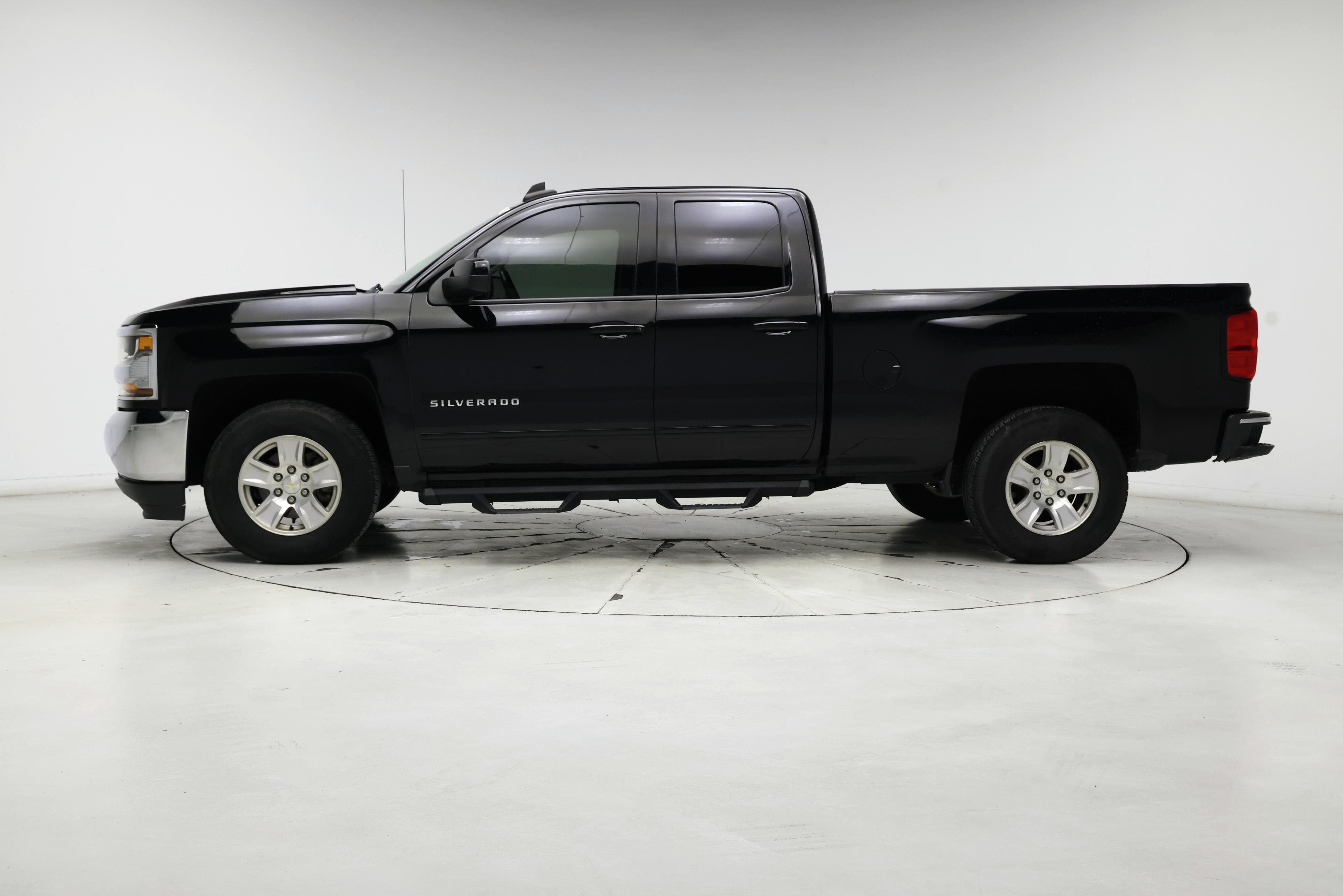 Thumbnail: 2018 Chevrolet Silverado 1500 - 3