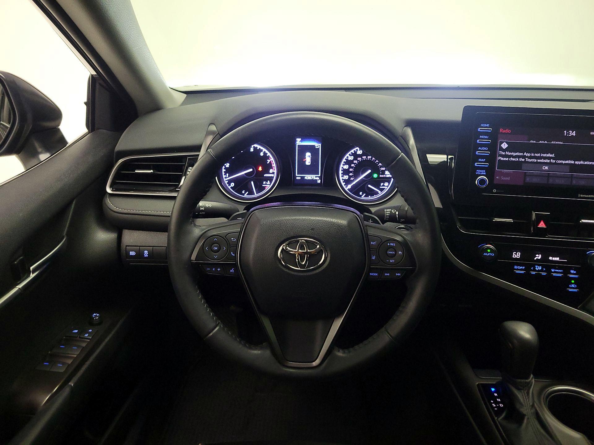 Thumbnail: 2021 Toyota Camry - 10