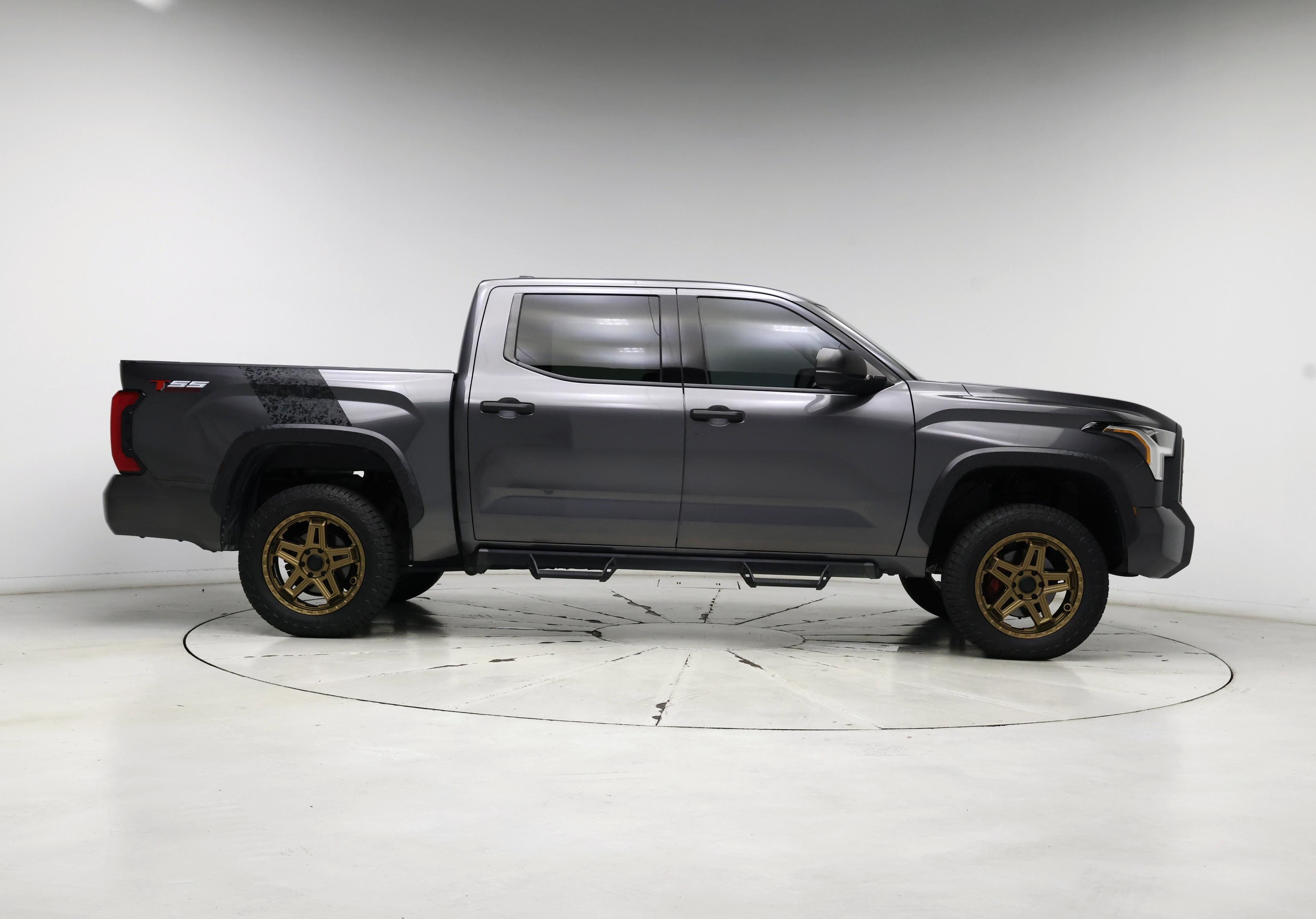 Thumbnail: 2022 Toyota Tundra - 7