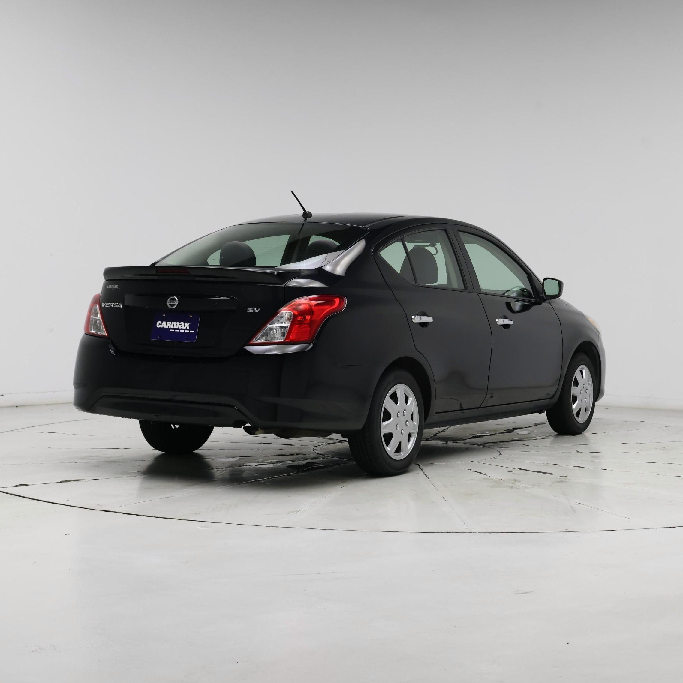 Thumbnail: 2017 Nissan Versa - 8