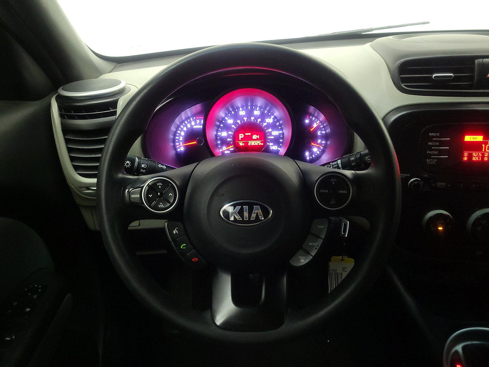 Thumbnail: 2016 Kia Soul - 10