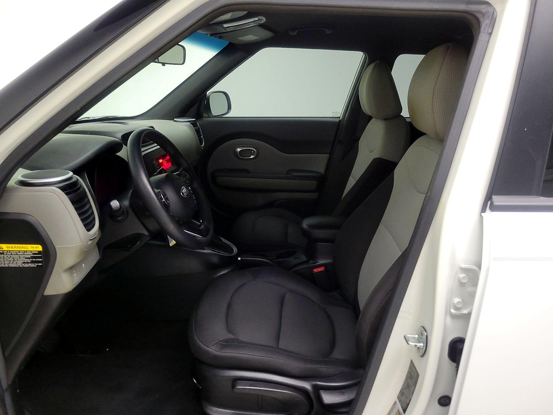 Thumbnail: 2016 Kia Soul - 11