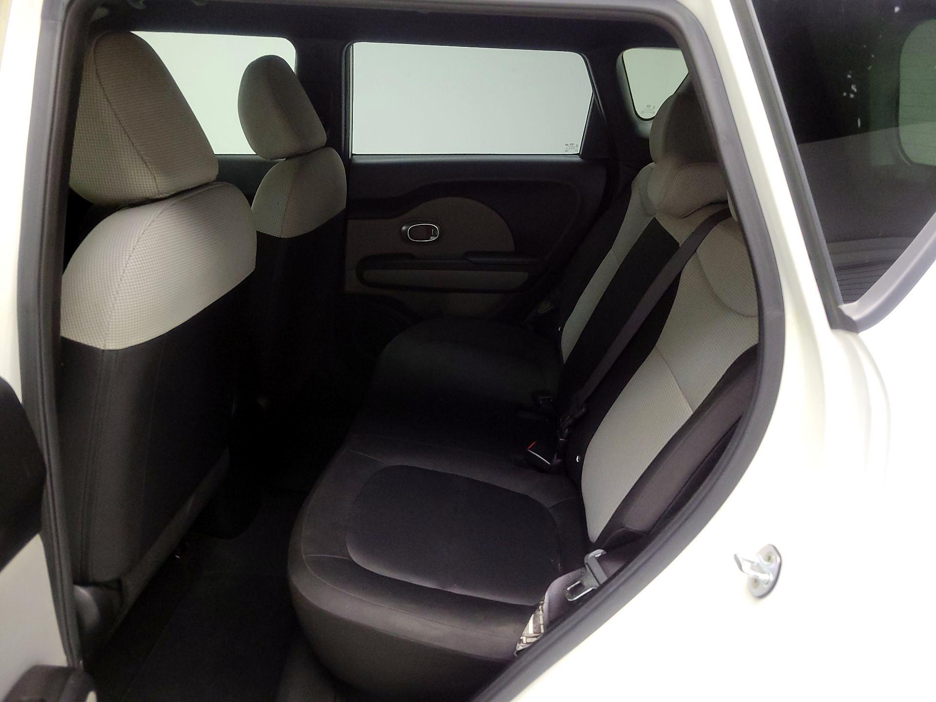 Thumbnail: 2016 Kia Soul - 18